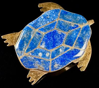 Mexican .970 Silver Inlay Turtle Brooch. This animal motif brooch is designed in the form of a 