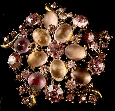 Florenza Vintage Pink and Lilac Glass Rhinestone and Cabochon Floral Spray Brooch. This vintage 