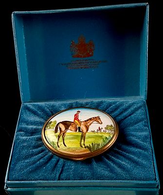 Halcyon Days Bilston and Battersea Enamel Equestrian Jockey Trinket Box. A Halcyon Days enamel 