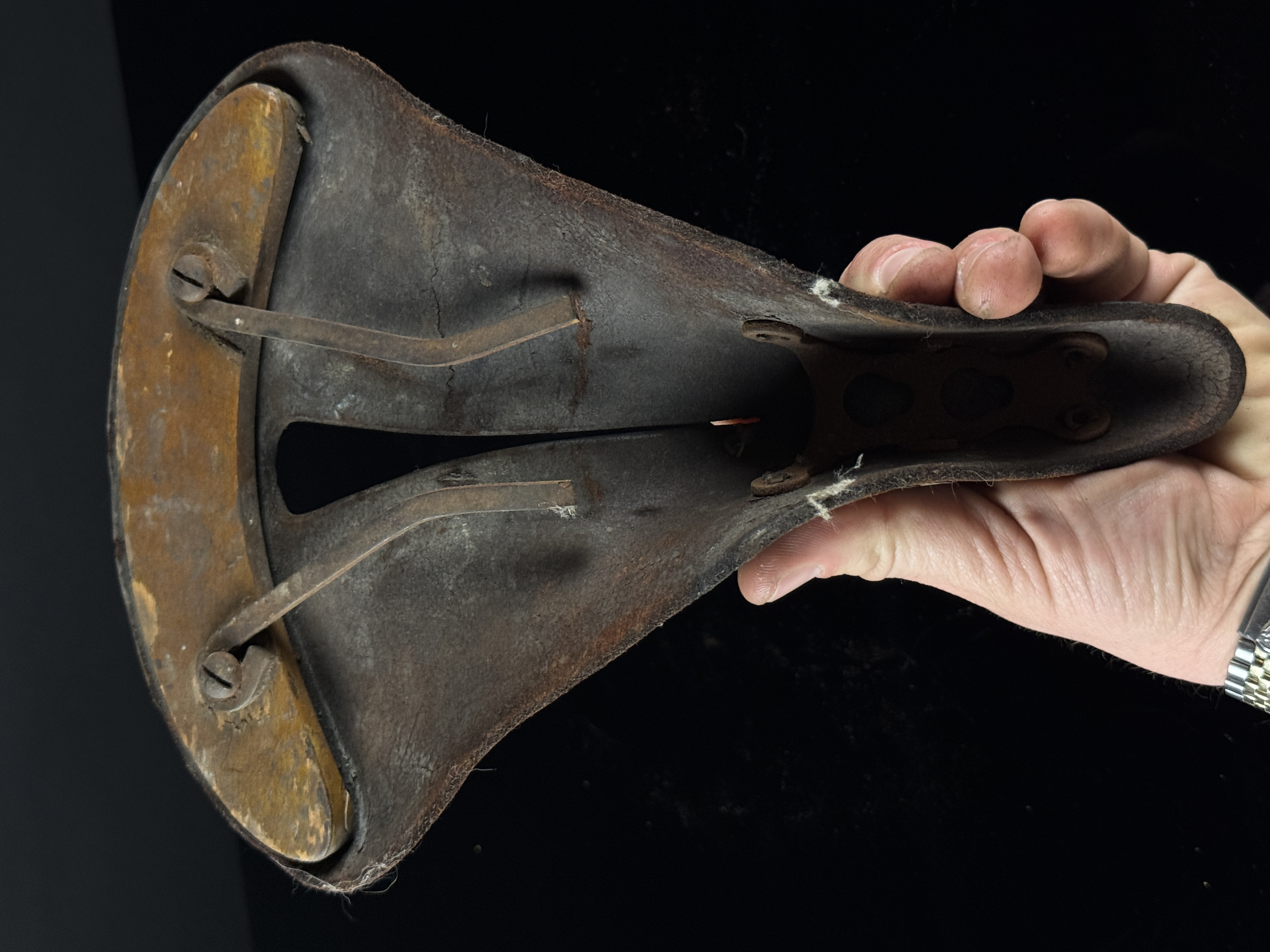 Antique Persons-Majestic Manufacturing Company Split-Top Leather Bicycle Saddle
