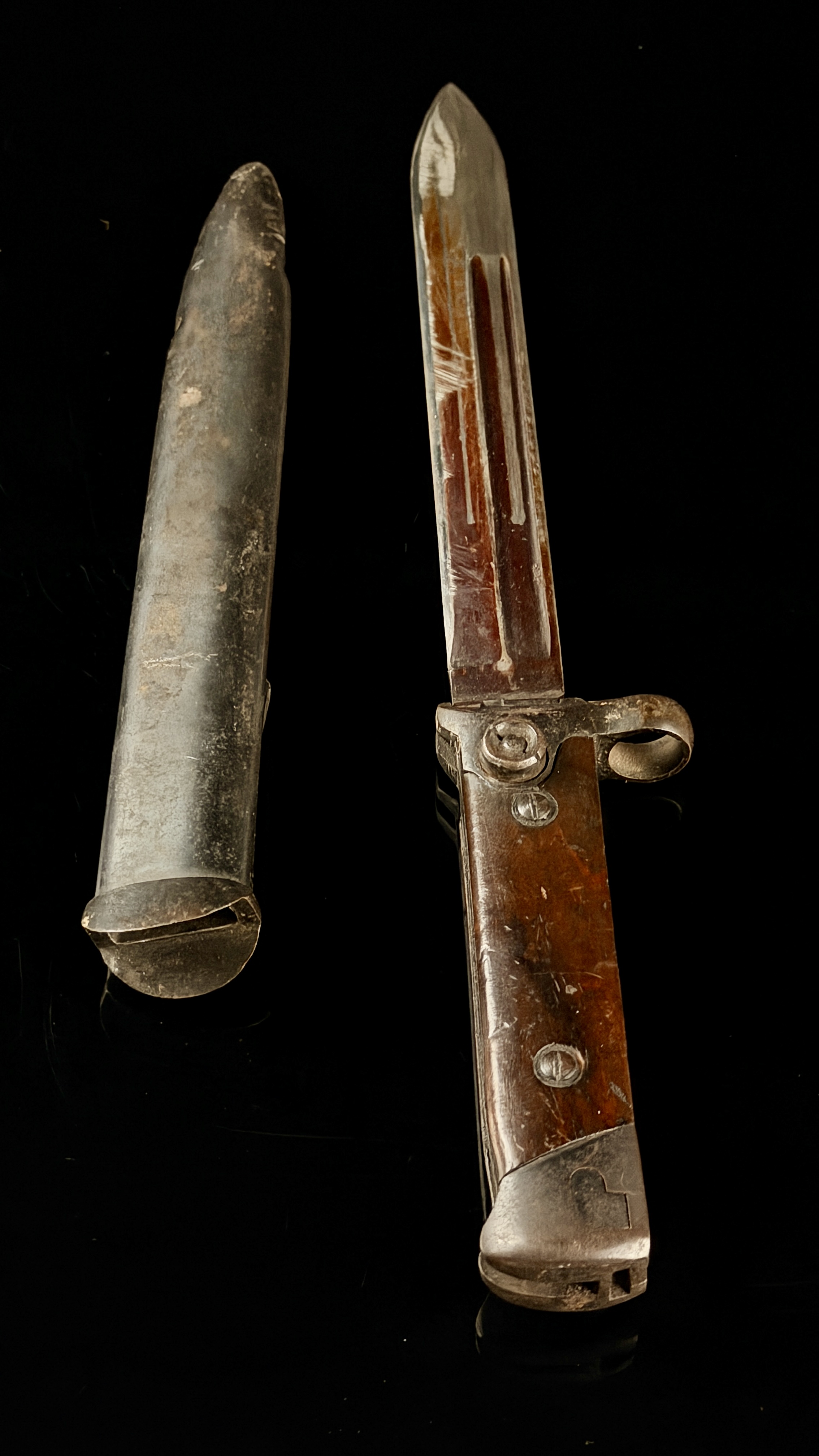 Italian Model 1891/38 Carcano Folding Bayonet and Scabbard
