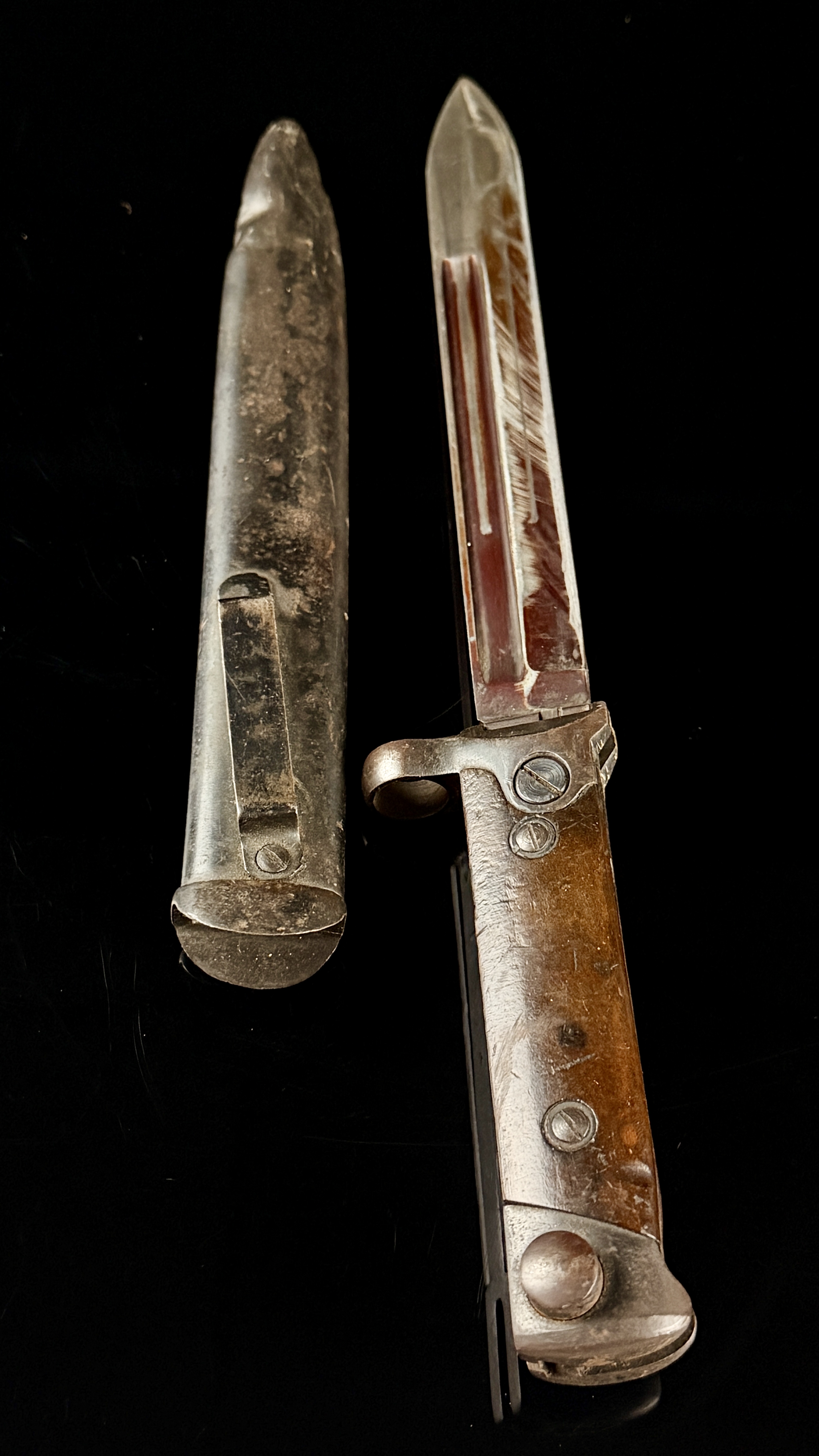 Italian Model 1891/38 Carcano Folding Bayonet and Scabbard