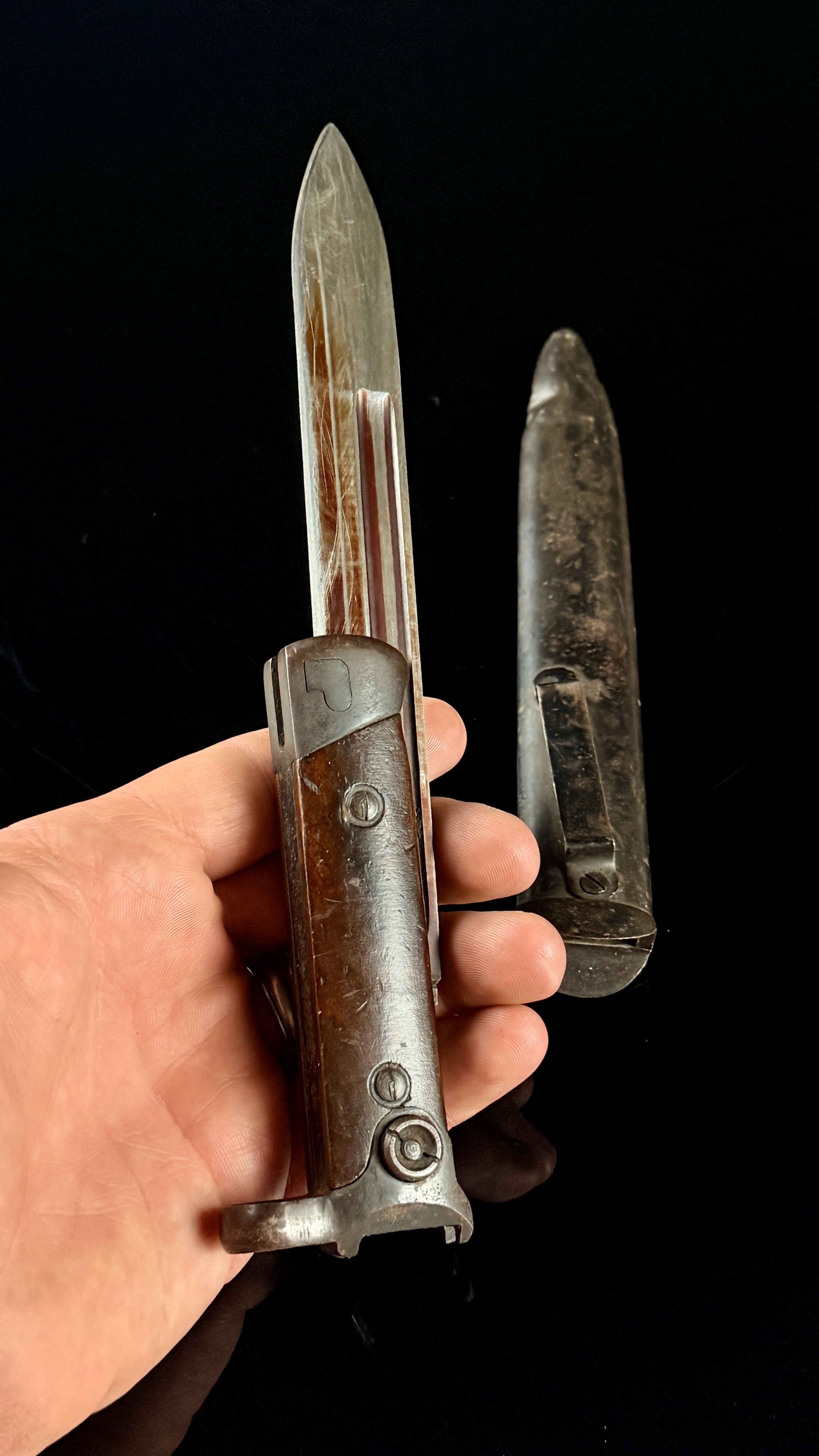 Italian Model 1891/38 Carcano Folding Bayonet and Scabbard
