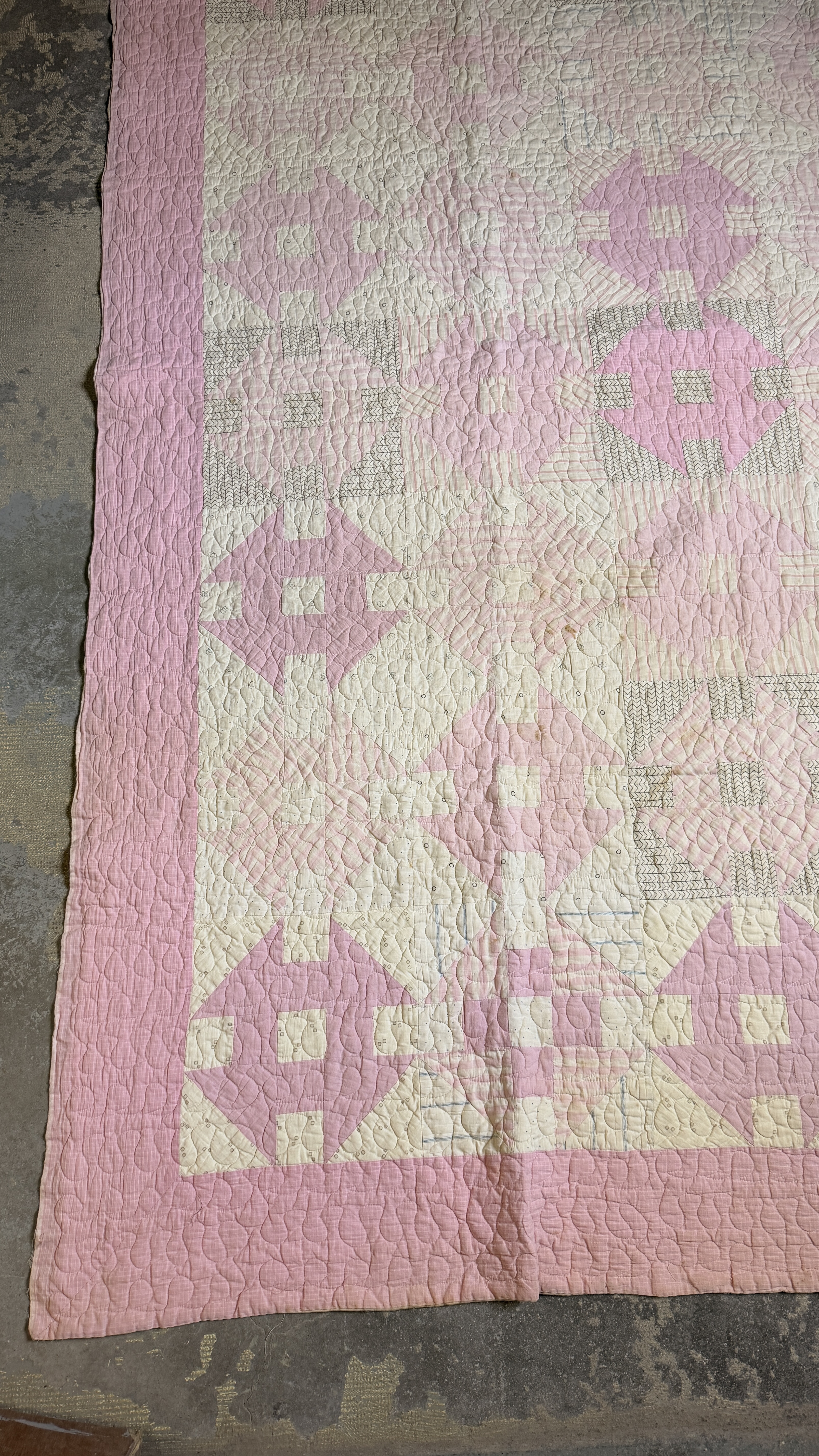 Mid-20th Century American Pieced Cotton Quilt in Churn Dash Pattern