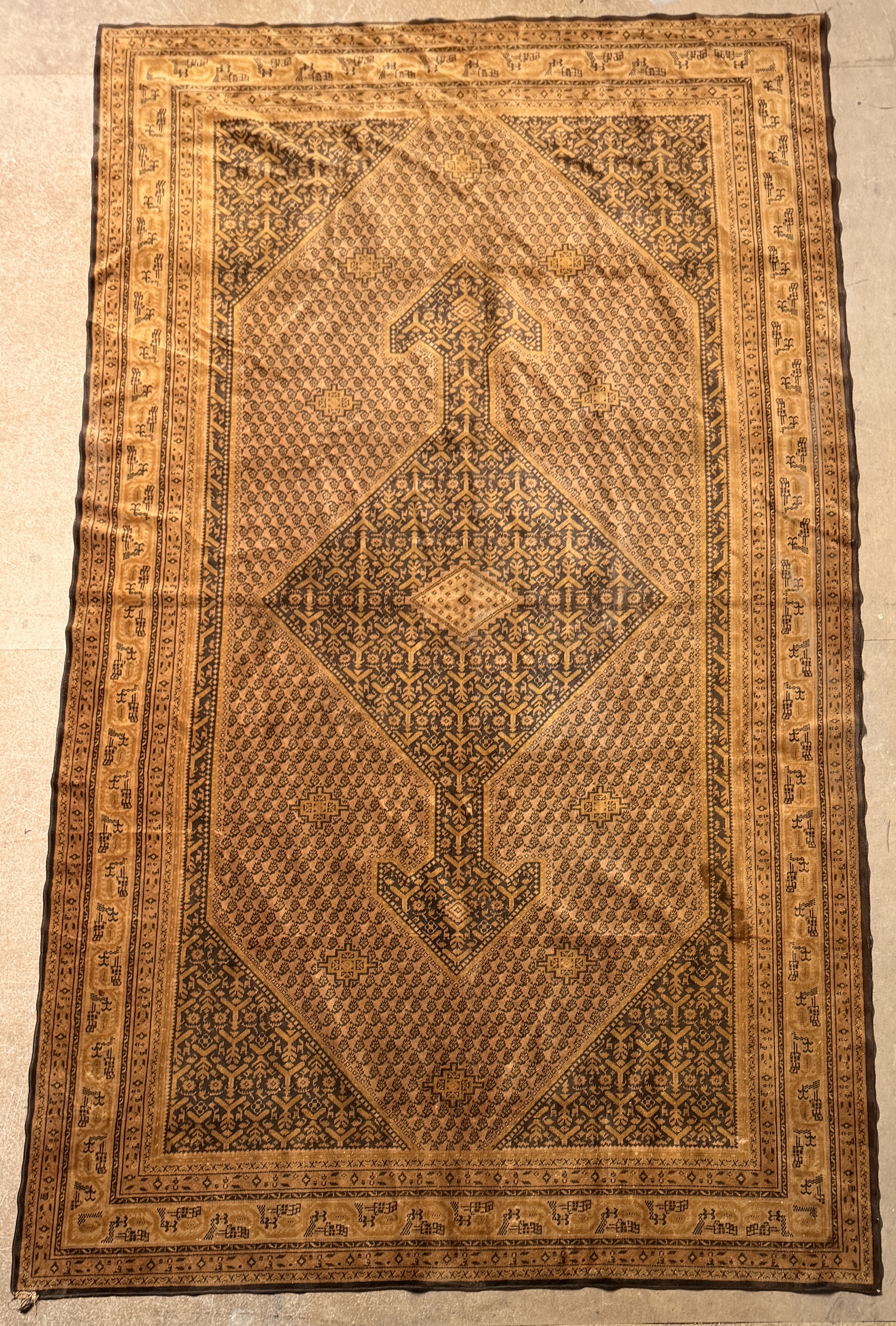Large Persian Style Medallion Decorative Rug with Camel Border