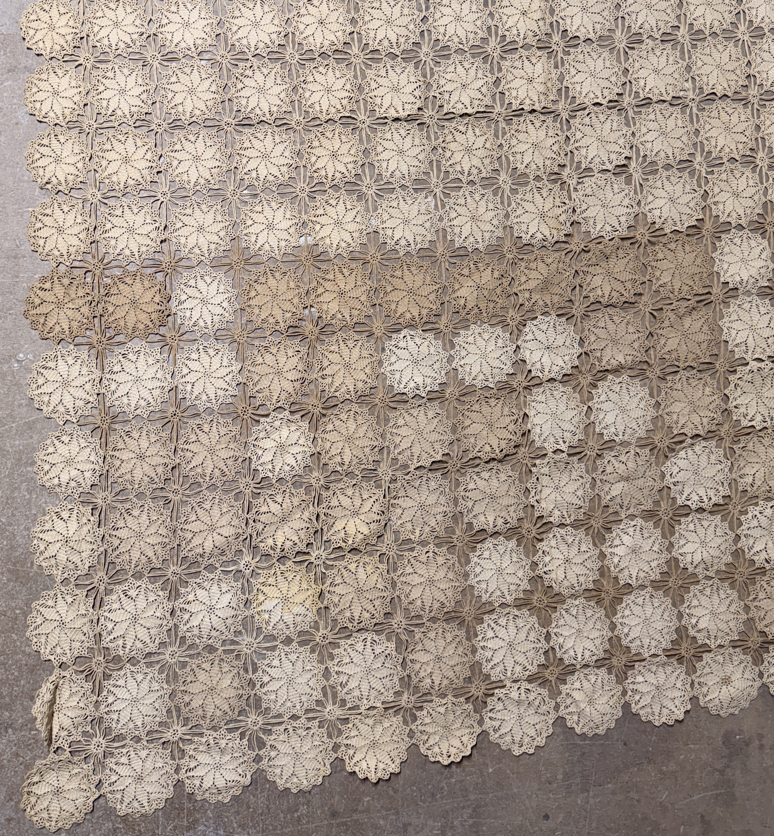 Vintage Hand-Crocheted Medallion Cotton Coverlet