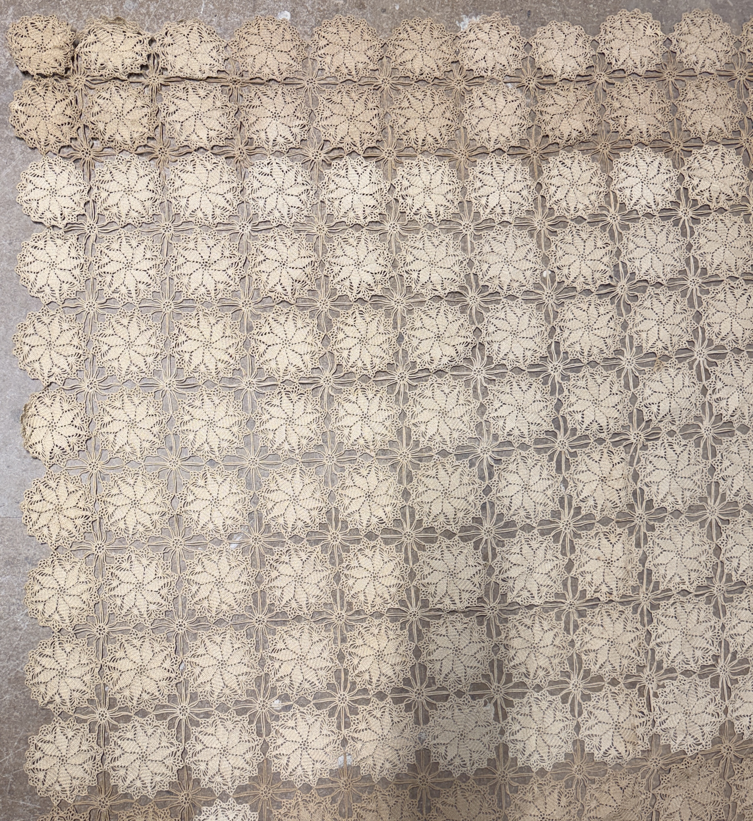 Vintage Hand-Crocheted Medallion Cotton Coverlet