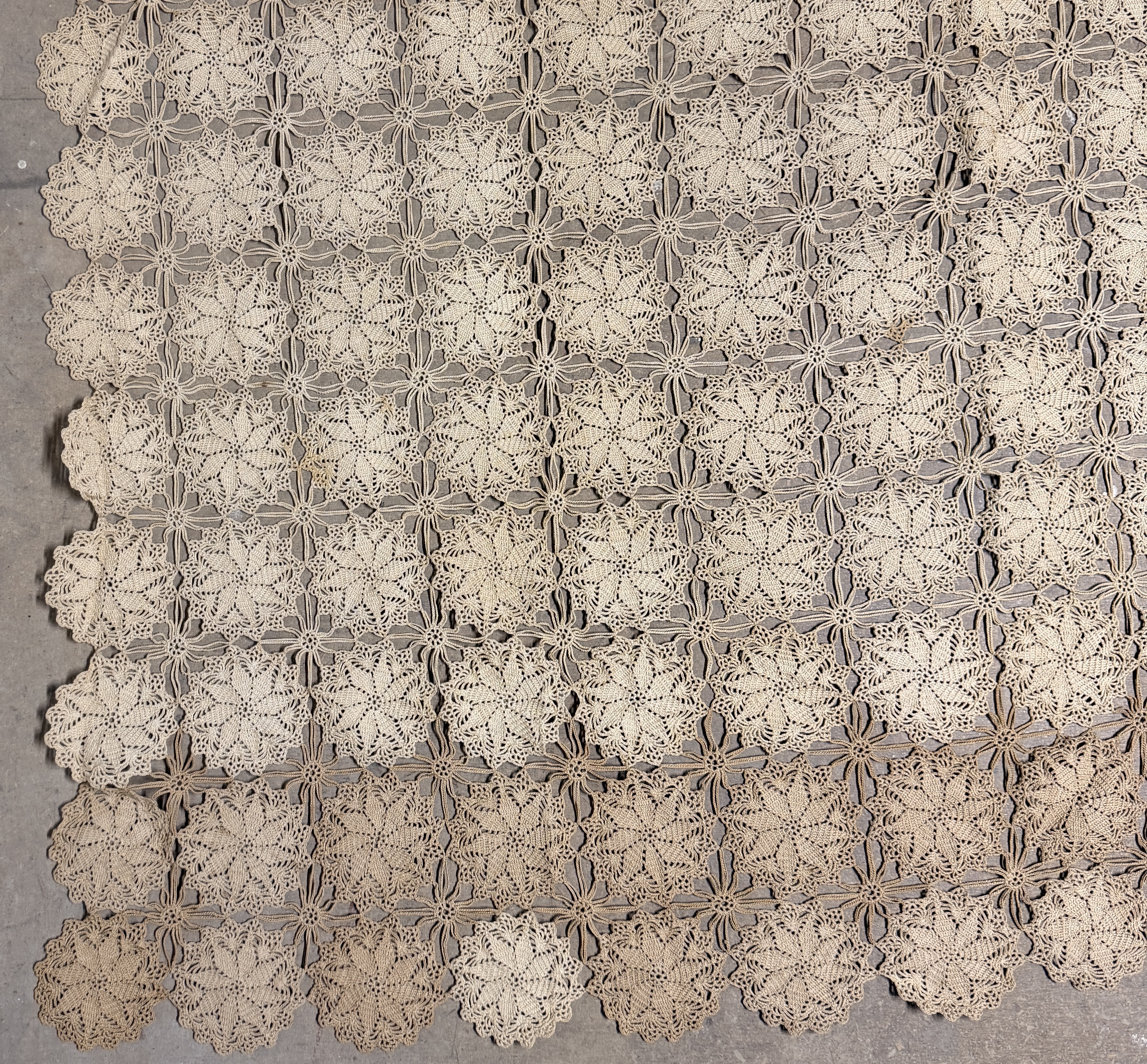 Vintage Hand-Crocheted Medallion Cotton Coverlet