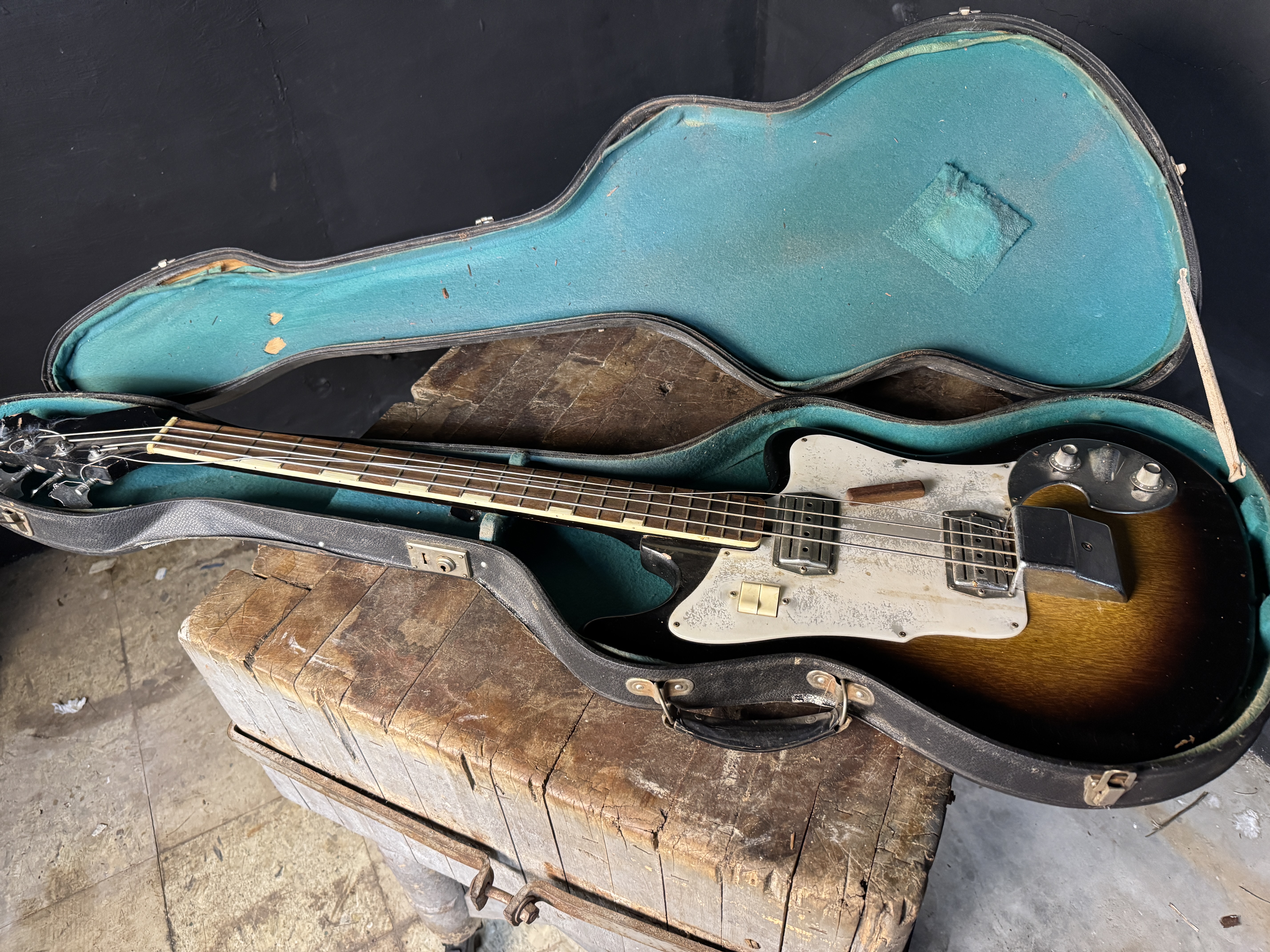 Vintage Teisco Short Scale Electric Bass Guitar with Hardshell Case