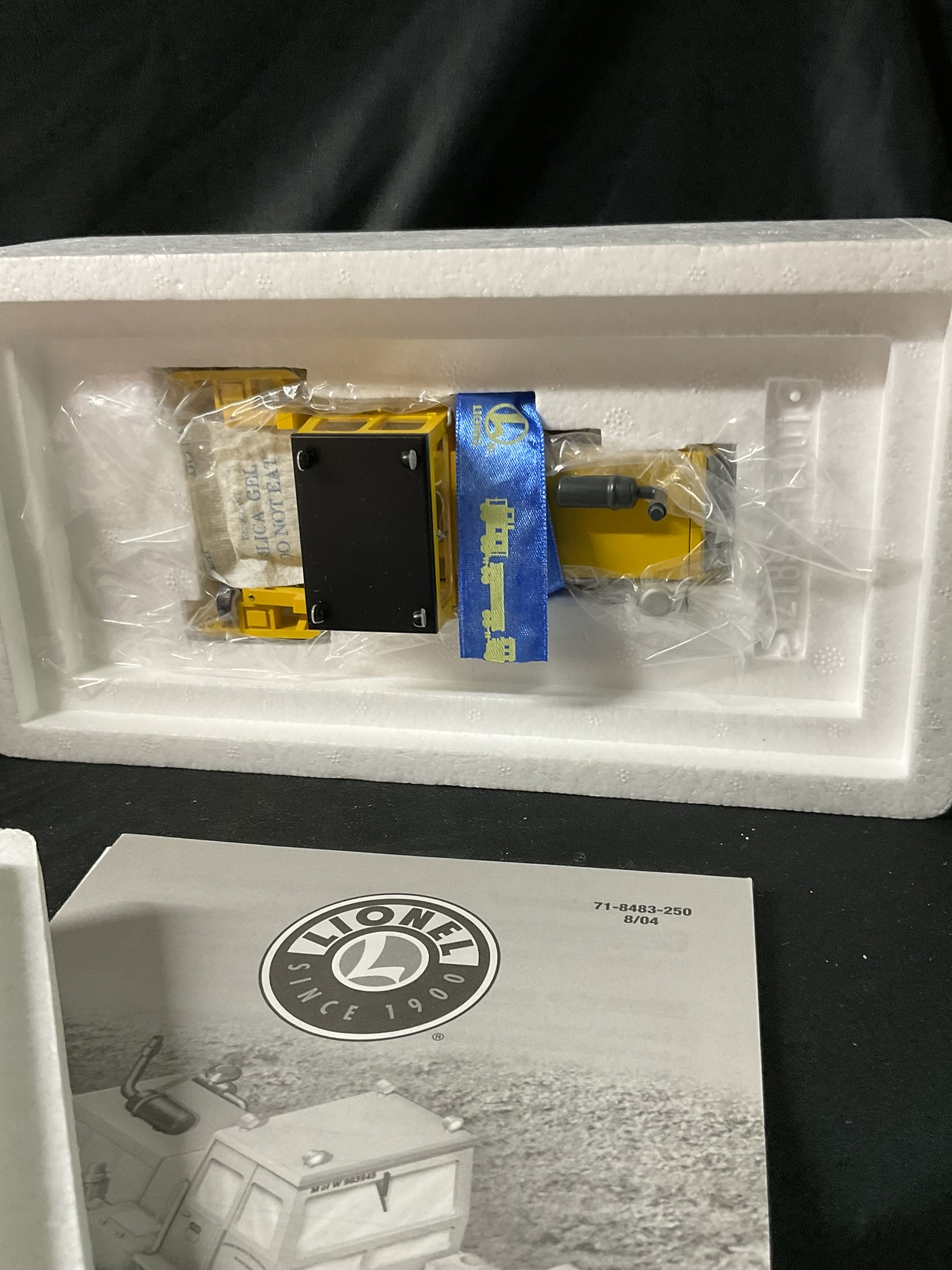 Lionel 6-18491 O-Gauge Maintenance-of-Way Ballast Tamper with Box and Manual