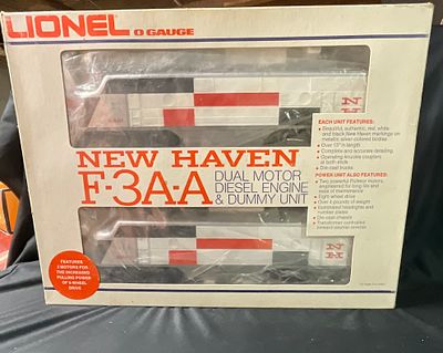 Lionel 6-8851 O-Gauge New Haven F-3A-A Diesel Locomotive Set. A pair of Lionel O-Gauge F-3A-A 
