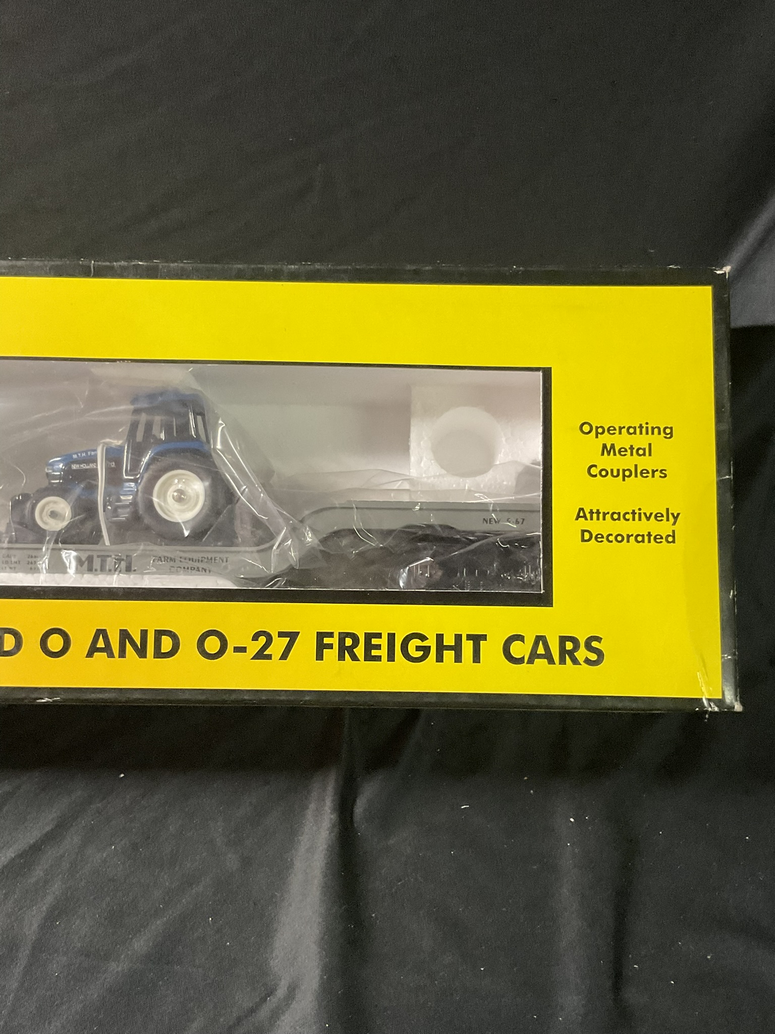 RailKing by MTH Electric Trains Item No 30-7611 Construction Flatcar with Ertl Tractor