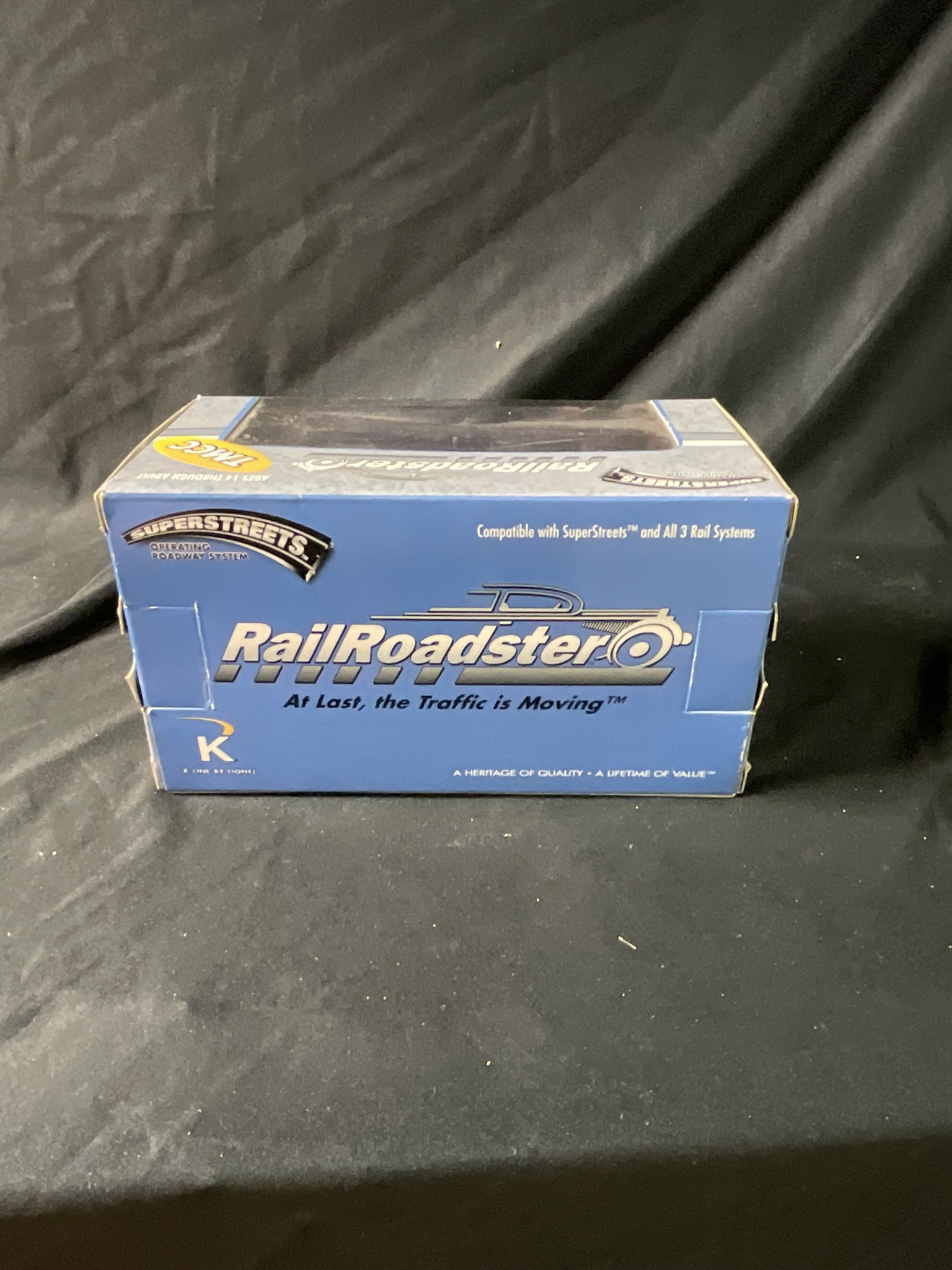 Lionel 6-22510 RailRoadster SuperStreets Step Van with TMCC