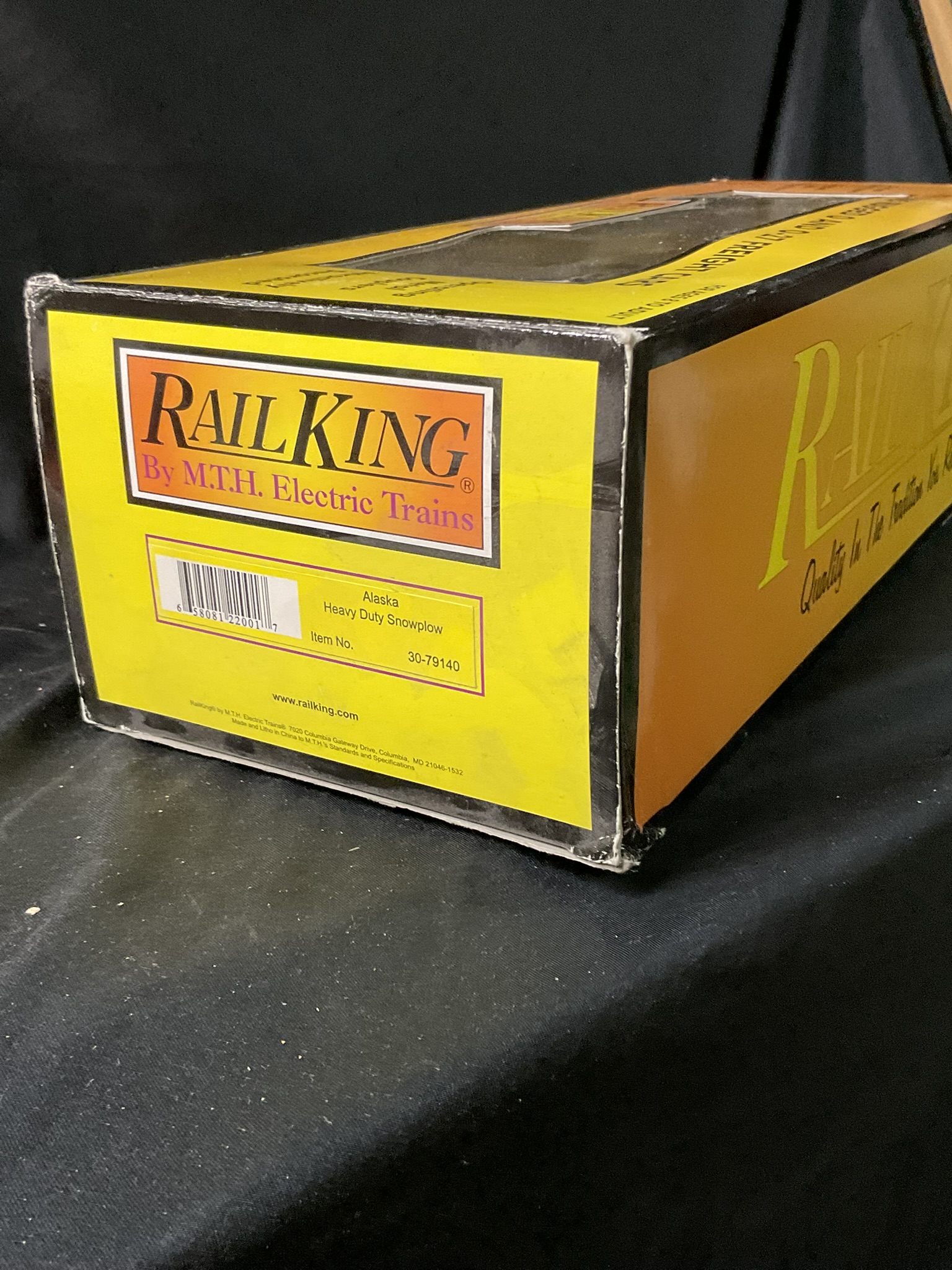 M.T.H. RailKing Alaska Railroad Heavy Duty Snowplow 30-79140
