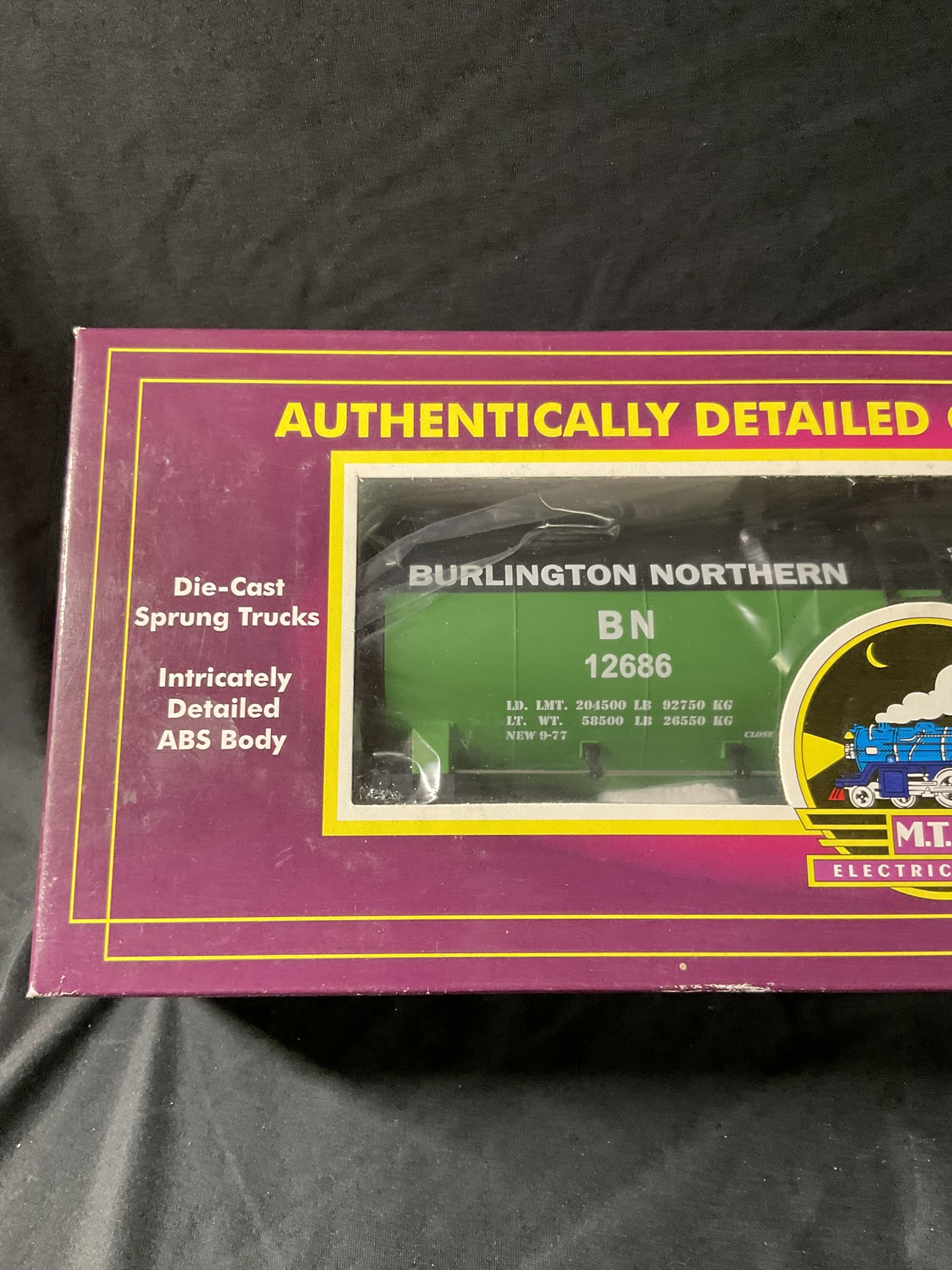 M.T.H. Electric Trains RailKing O Scale Burlington Northern Tank Car MT-9200L