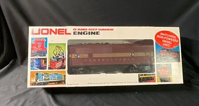 Lionel Pennsylvania F-3B Non-Powered Dummy Diesel Engine 6-8060 with Original Box. This is a 