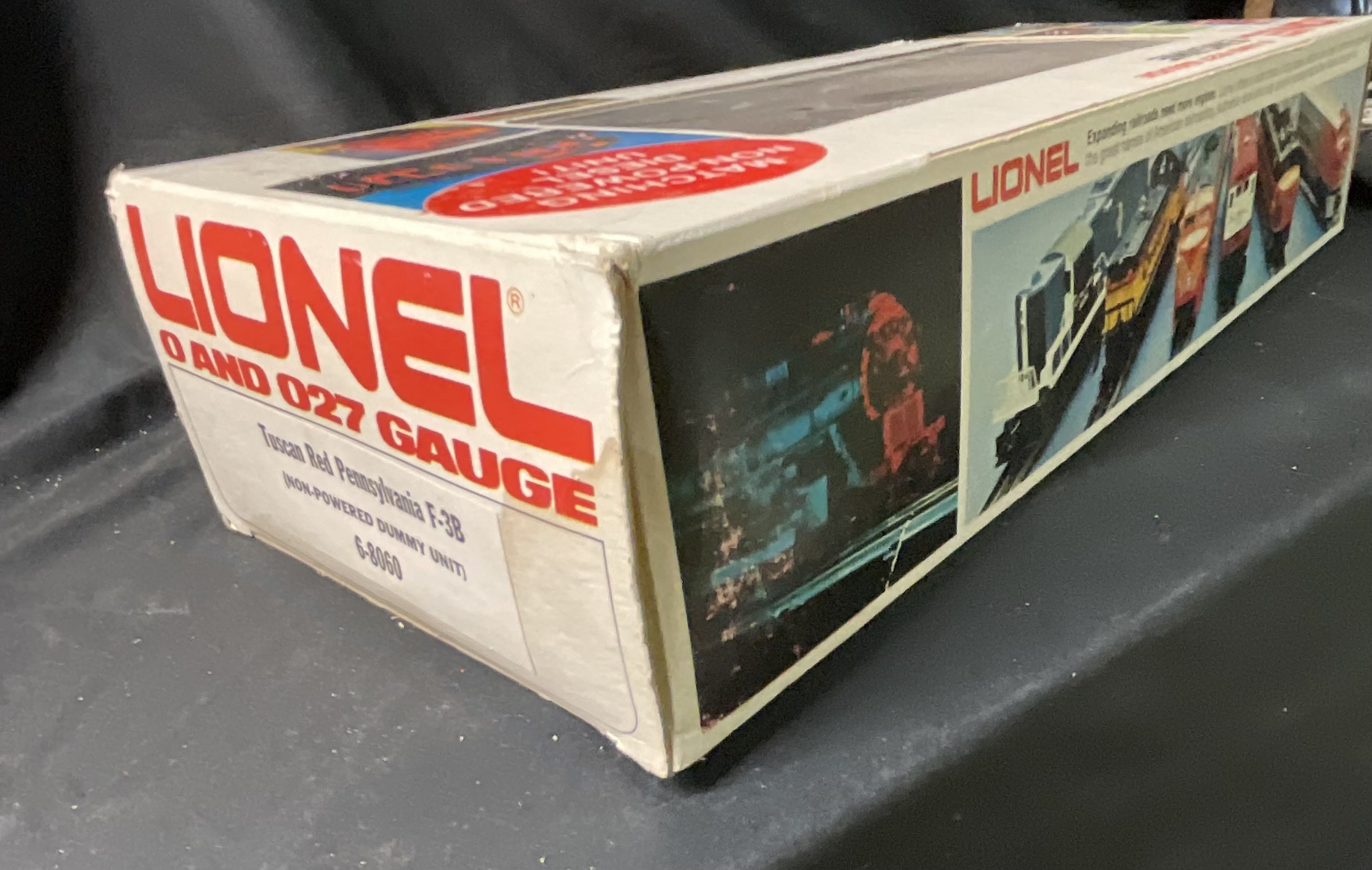 Lionel Pennsylvania F-3B Non-Powered Dummy Diesel Engine 6-8060 with Original Box