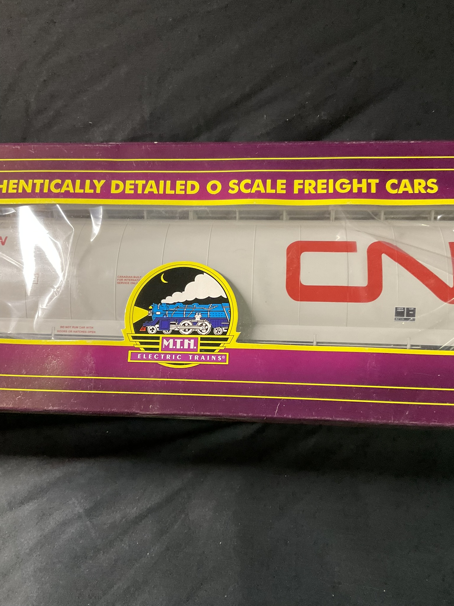 M.T.H. Electric Trains O Scale Canadian National 100 Ton Hopper Car