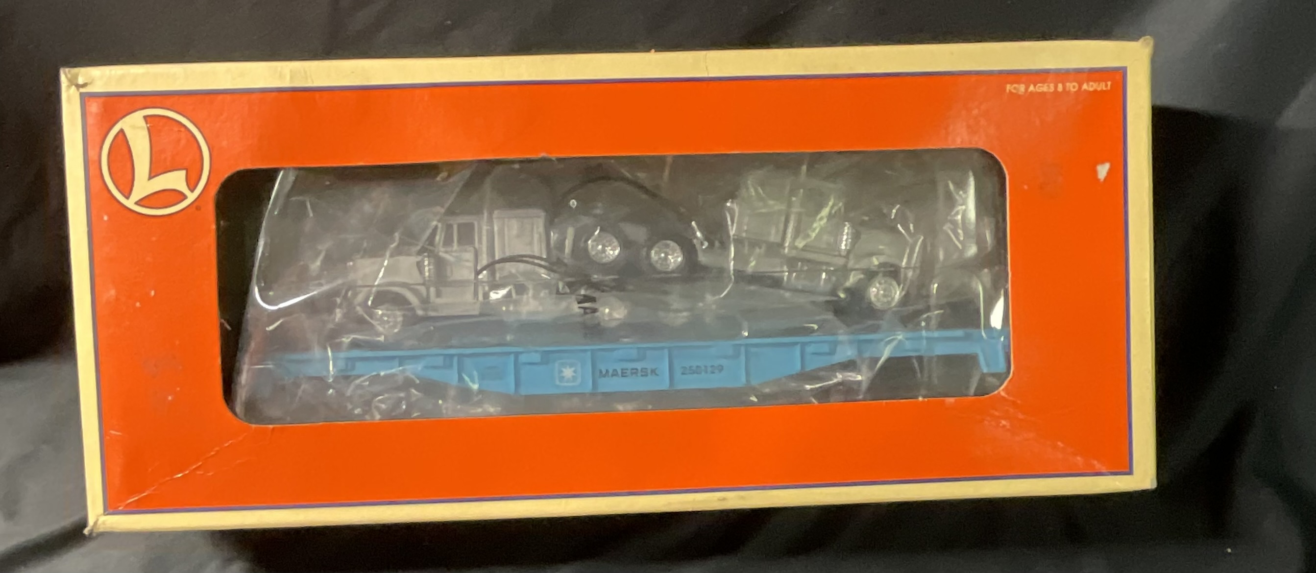 Lionel 6-36091 Maersk Flatcar with Two Tractors