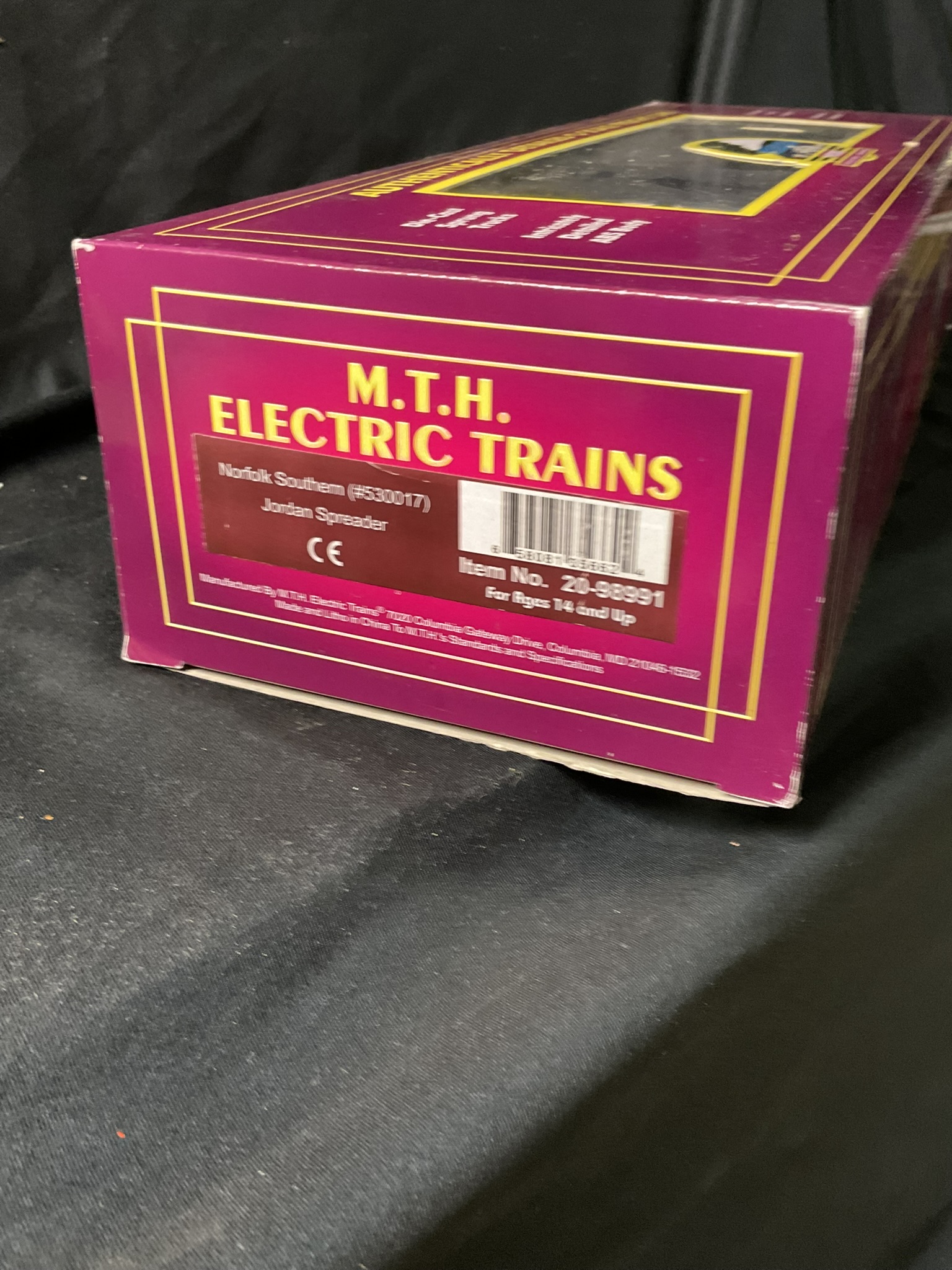 M.T.H. Electric Trains Premier Line Norfolk Southern Jordan Spreader 20-98991 O Scale