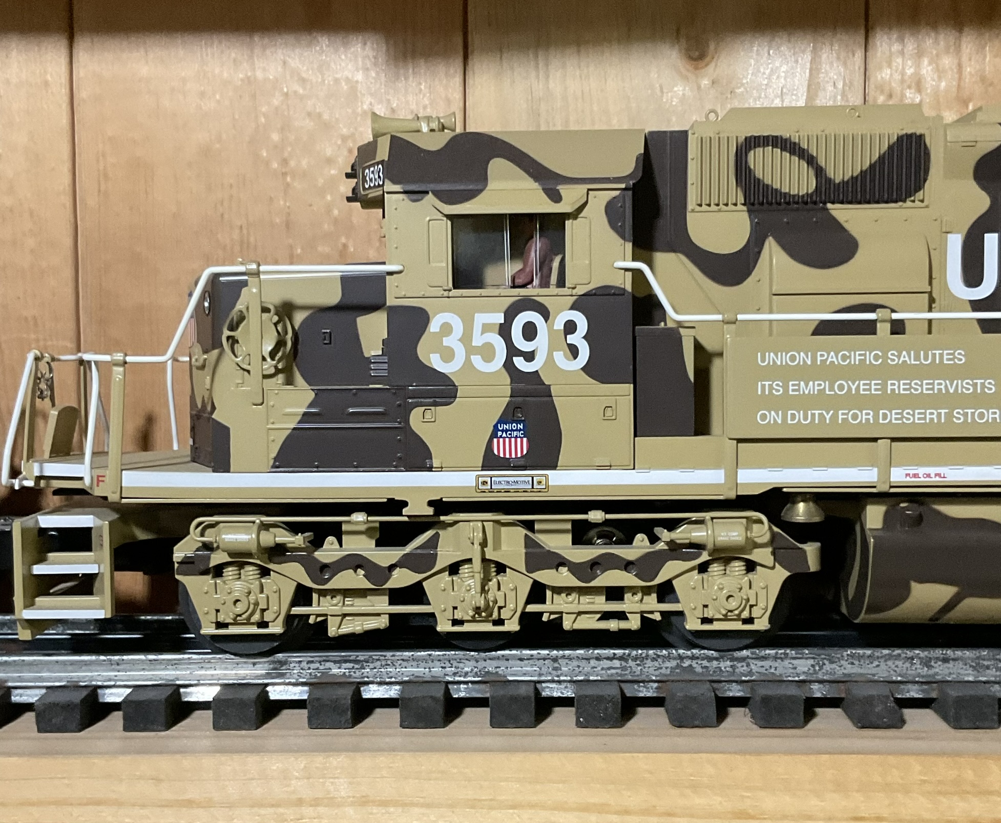 Lionel Union Pacific #3593 Desert Storm Legacy SD40-2 Diesel Locomotive