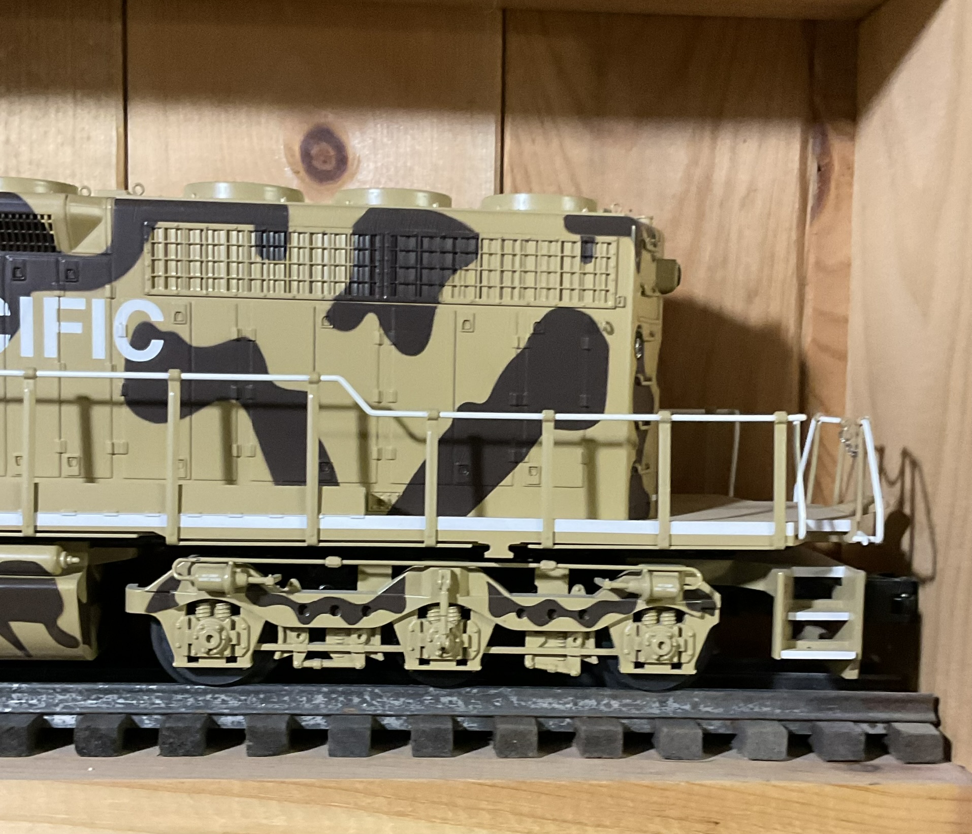 Lionel Union Pacific #3593 Desert Storm Legacy SD40-2 Diesel Locomotive