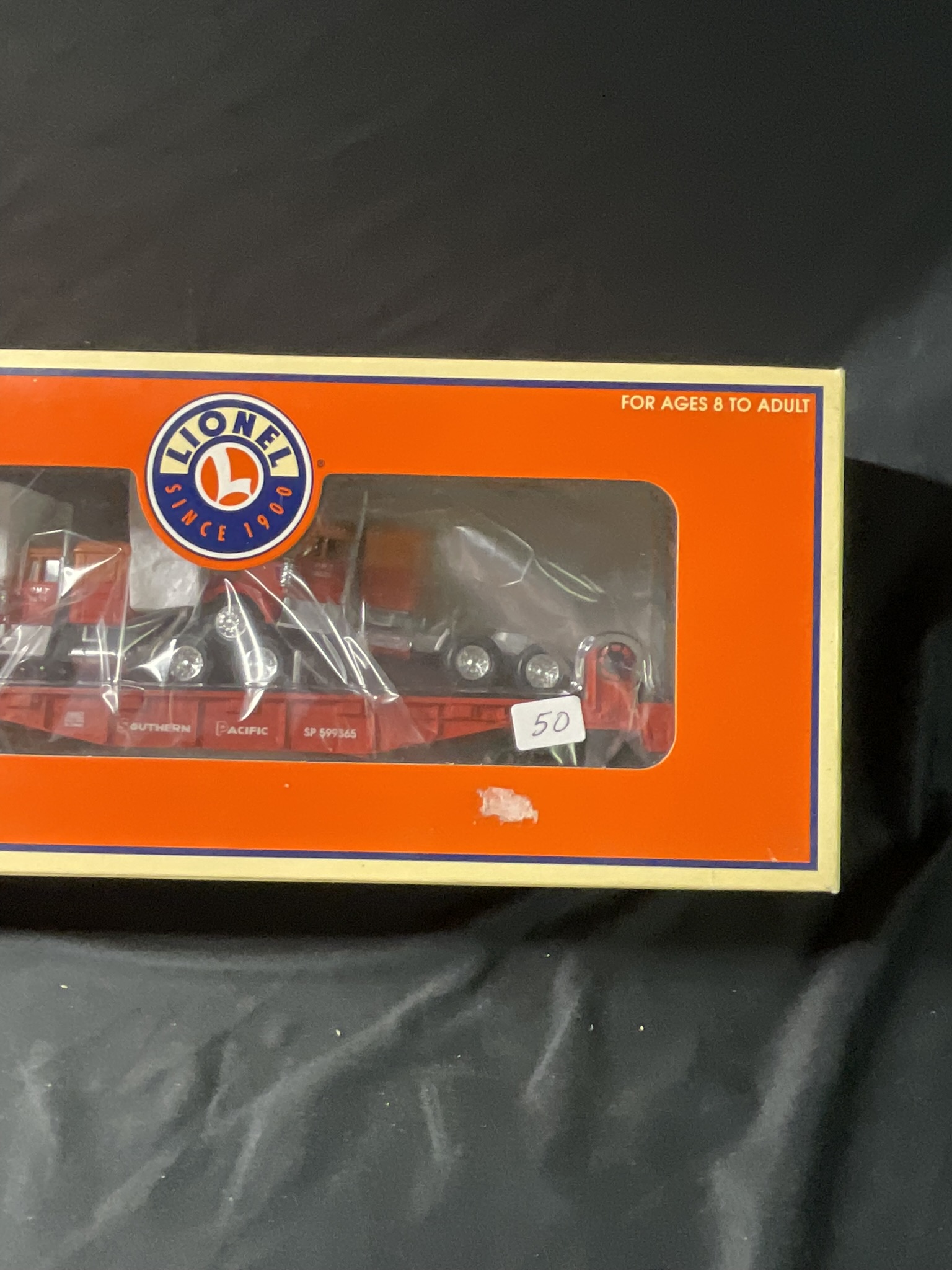 Lionel 6-26057 Southern Pacific Flatcar with Die-Cast Tractors