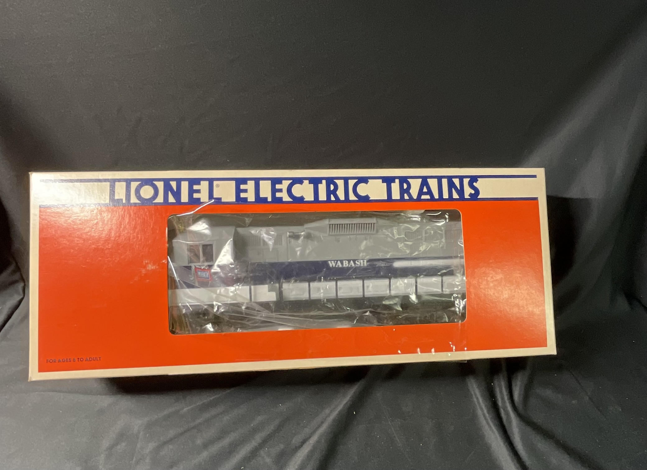 Lionel O/O-27 Gauge Wabash GP-9 Diesel Locomotive No. 6-8587
