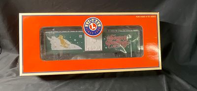 Lionel 6-19998 O-Gauge Christmas 2001 Boxcar in Original Box. This is a Lionel O-scale model 