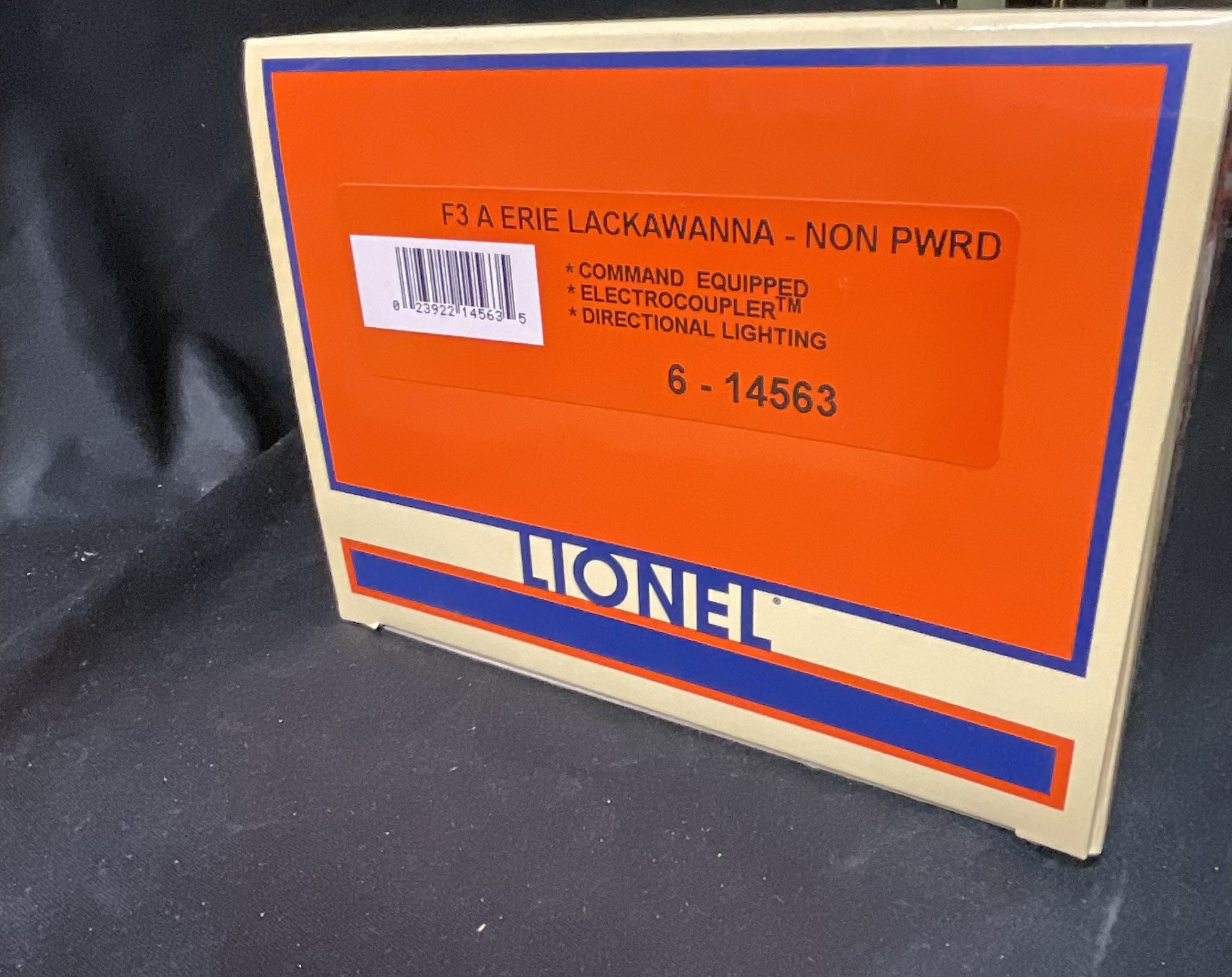 Lionel O Gauge Erie Lackawanna Non-Powered F3 A-Unit Diesel Locomotive 6-14563