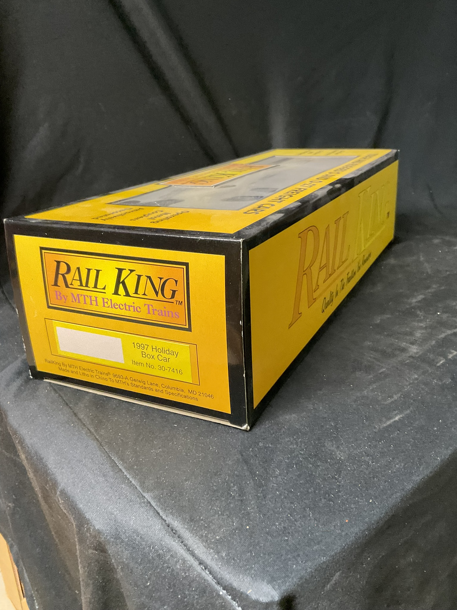 Rail King by MTH Electric Trains 1997 Holiday Box Car Item No. 30-7416