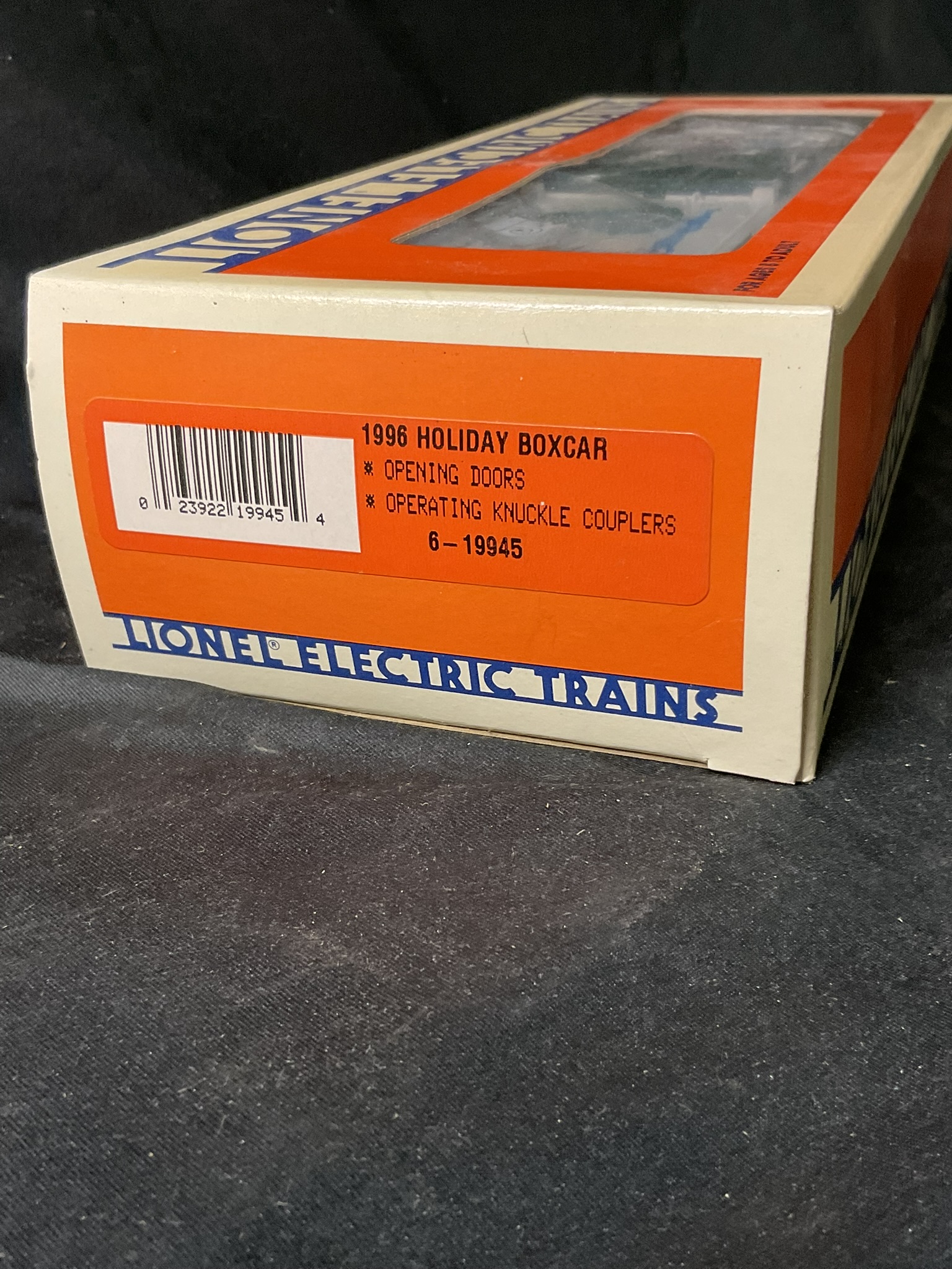 Lionel 6-19945 1996 Holiday Merry Christmas O-Gauge Boxcar with Original Box