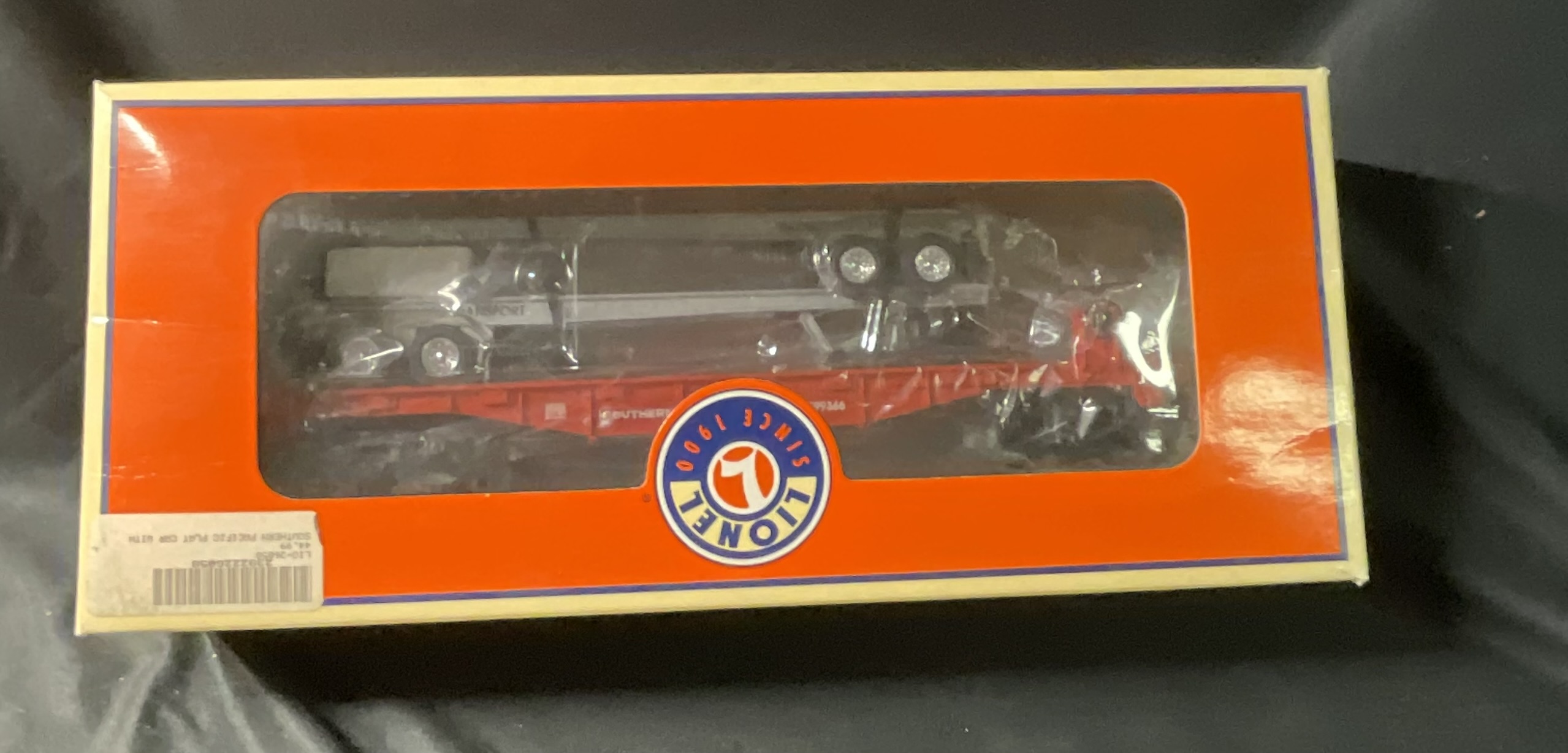 Lionel 6-26058 Southern Pacific Flatcar with Two Trailer Frames O-Gauge
