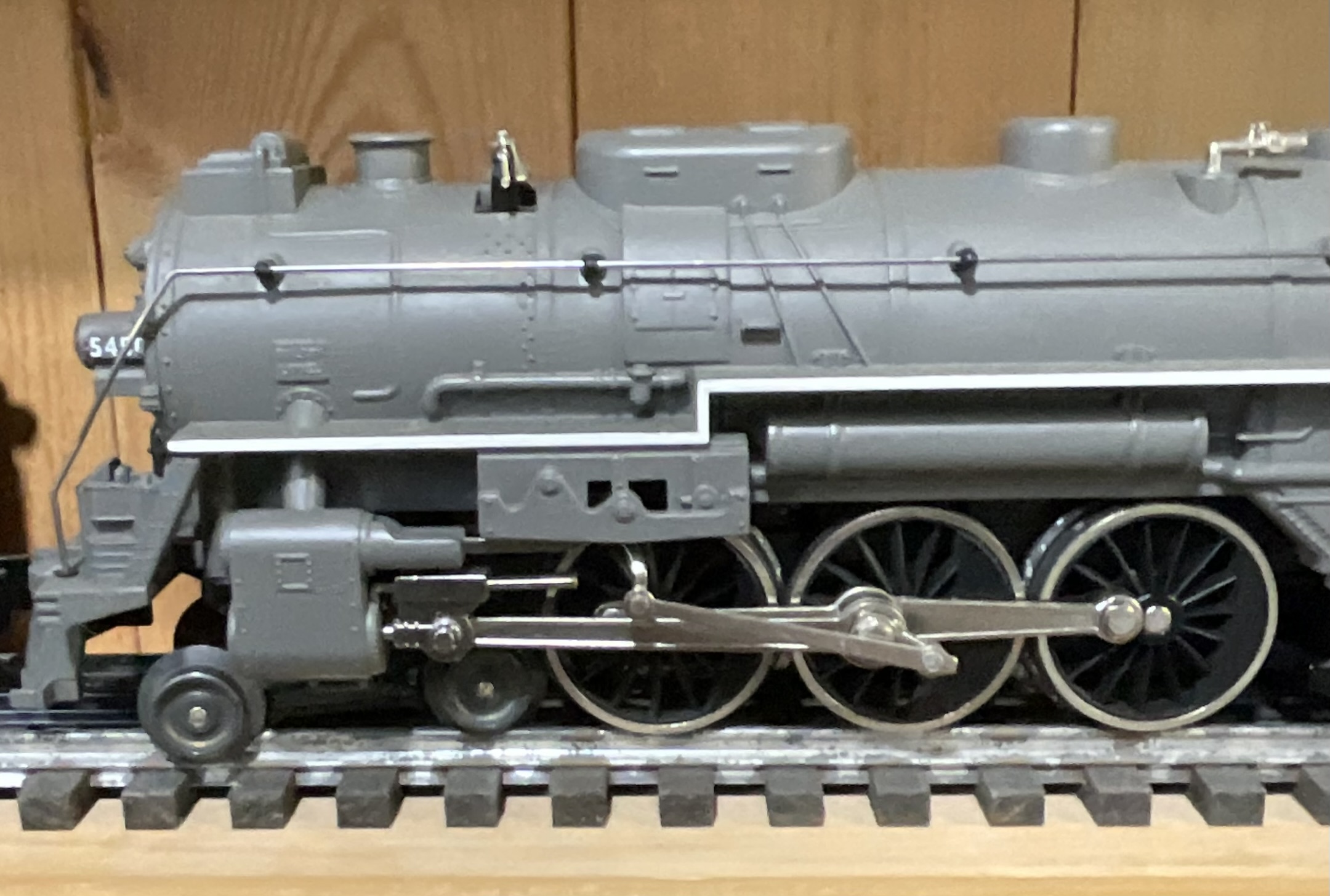 Lionel New York Central Gray Hudson 4-6-4 Steam Locomotive and Tender, No. 5450