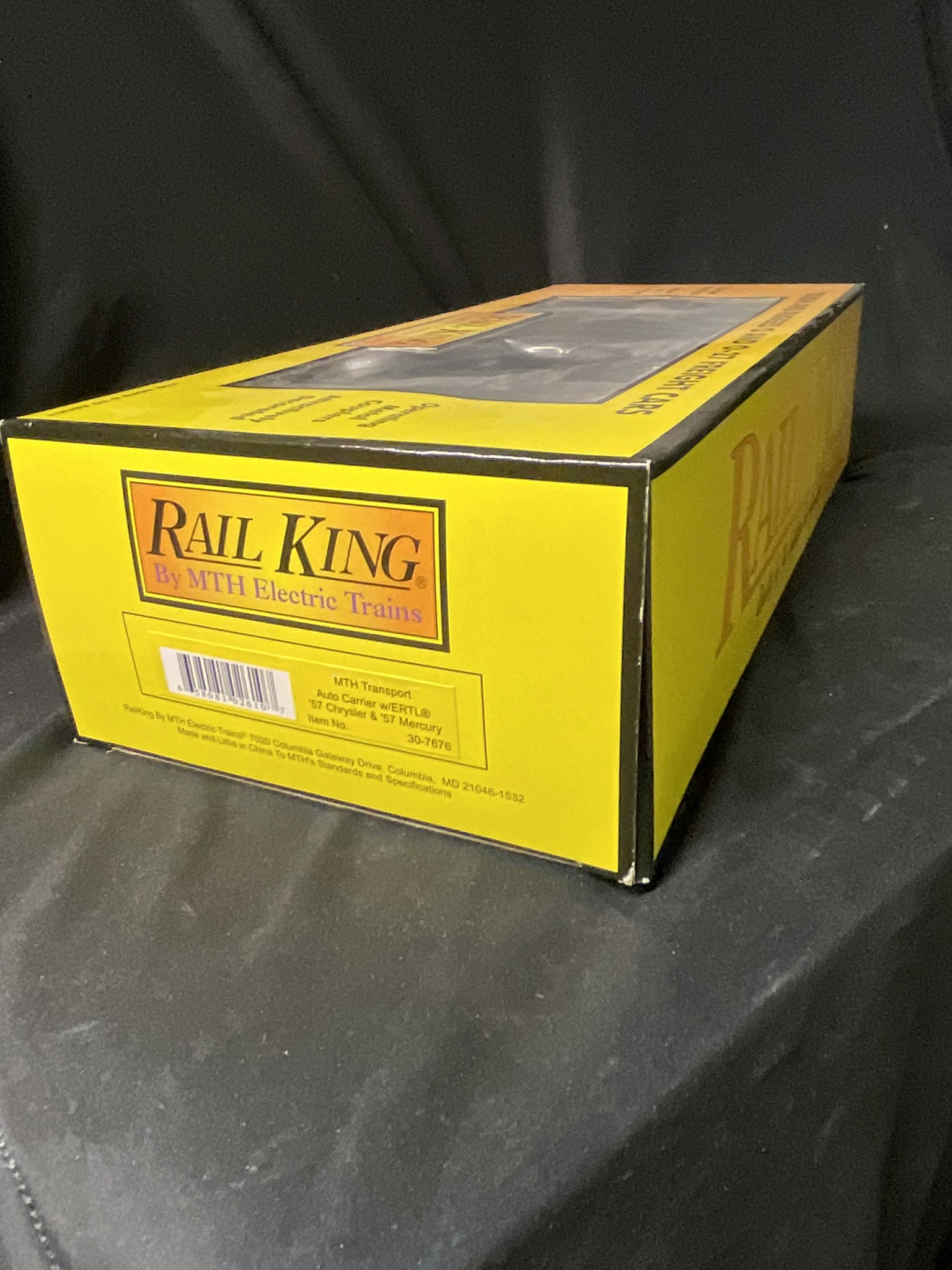 MTH RailKing 30-7676 Double Deck Auto Carrier with ERTL Automobiles