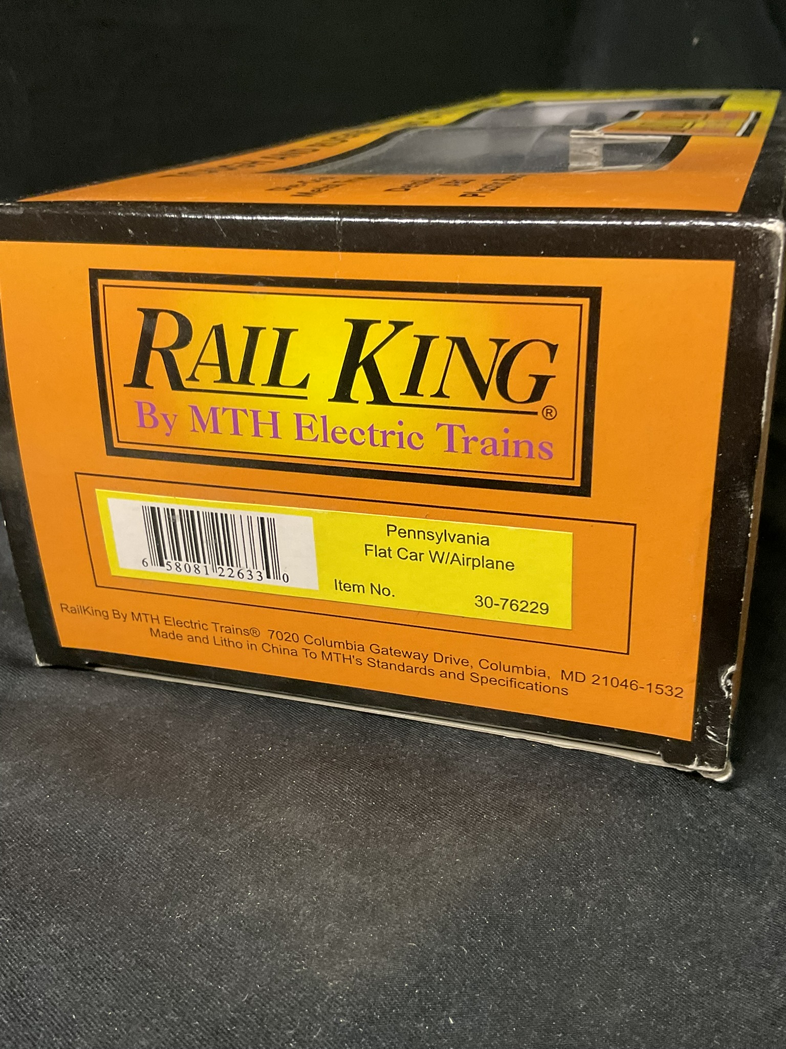 MTH RailKing O-Gauge Pennsylvania Railroad Flatcar with Airplane Load 30-76229