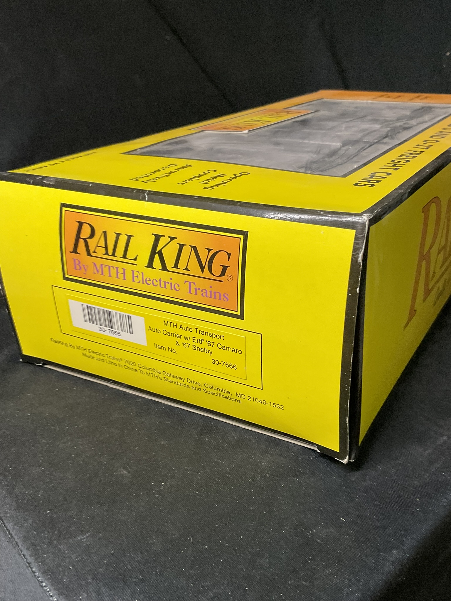 MTH RailKing O-Gauge Auto Transport Freight Car with Ertl Die-Cast Vehicles 30-7666