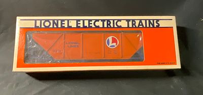 Lionel Electric Trains O-Gauge Lionel Lines Hopper with Coal Load 6-19303. This is a Lionel 