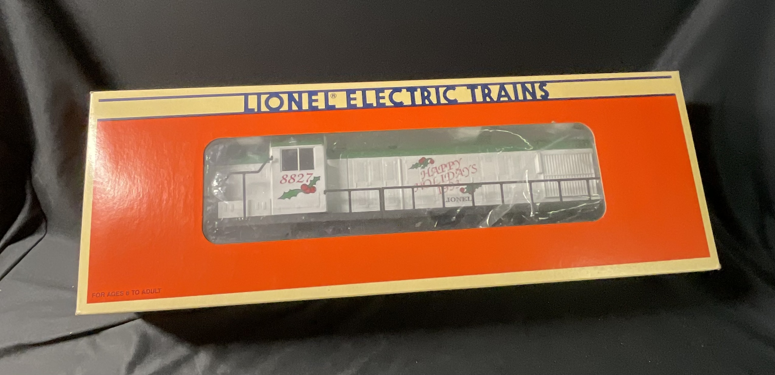 Lionel 6-18827 Christmas RS-3 Diesel Locomotive in Original Box
