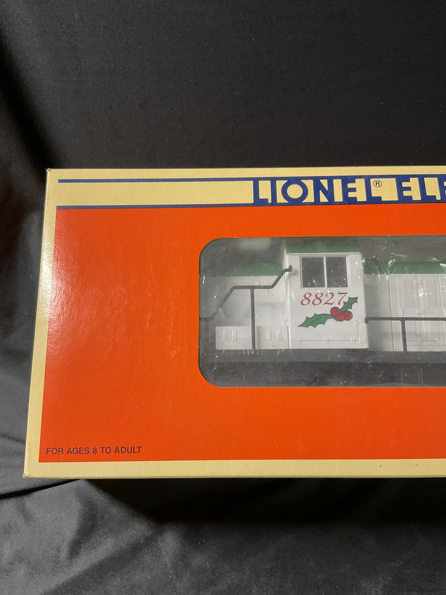 Lionel 6-18827 Christmas RS-3 Diesel Locomotive in Original Box