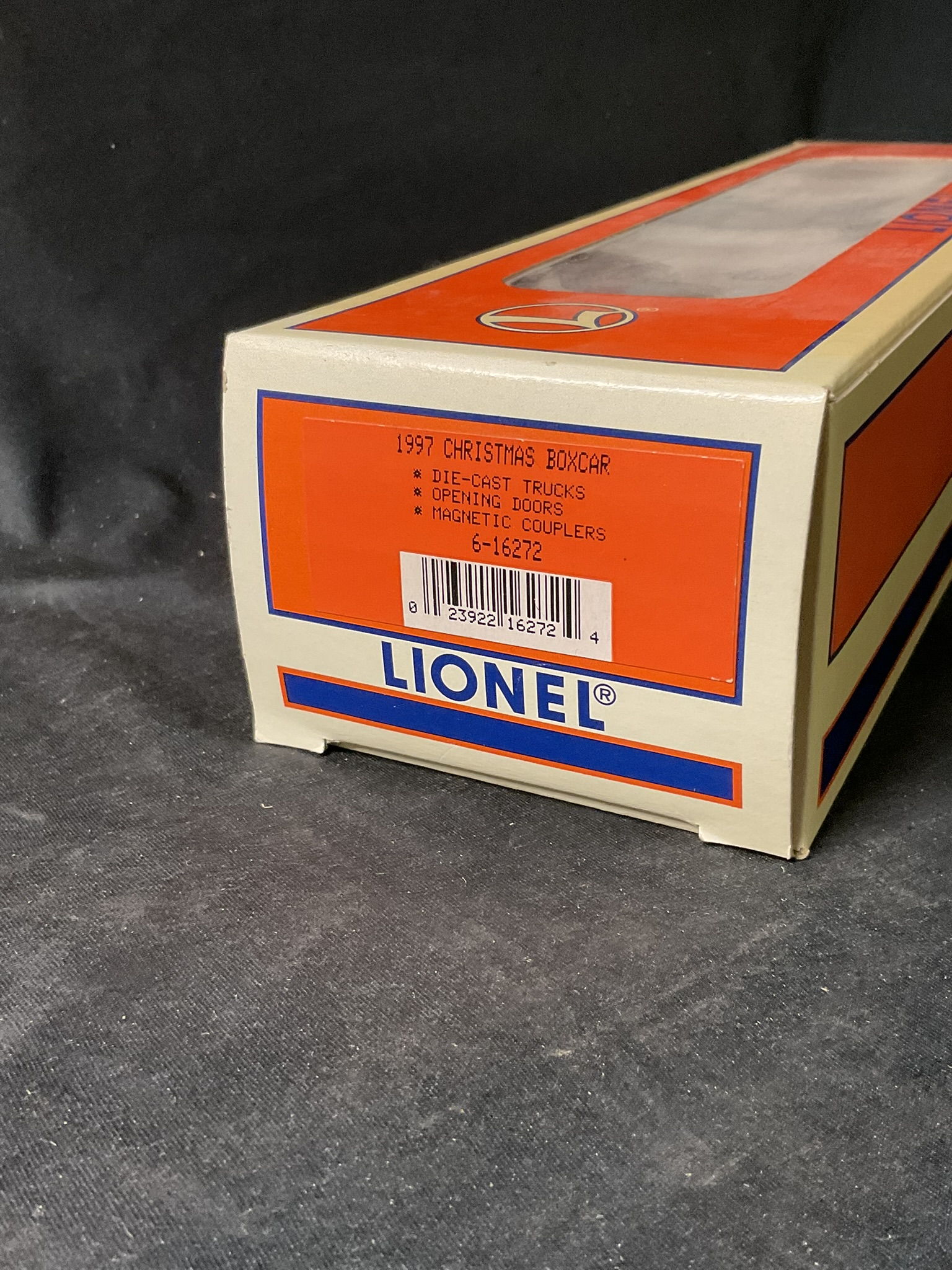 Lionel 6-16272 1997 Christmas Boxcar with Original Box