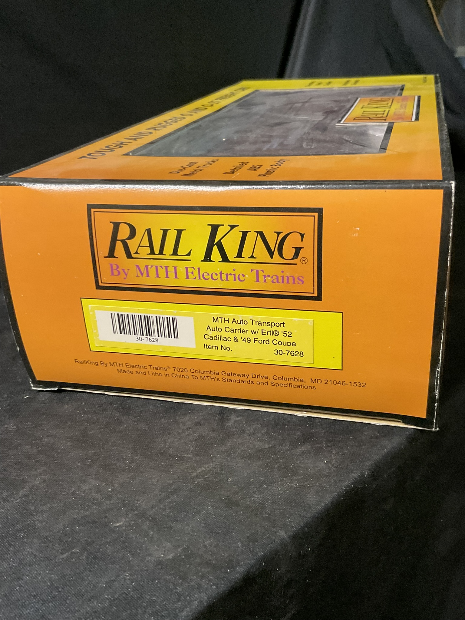 RailKing by MTH Electric Trains Auto Carrier with Ertl Automobiles 30-7628