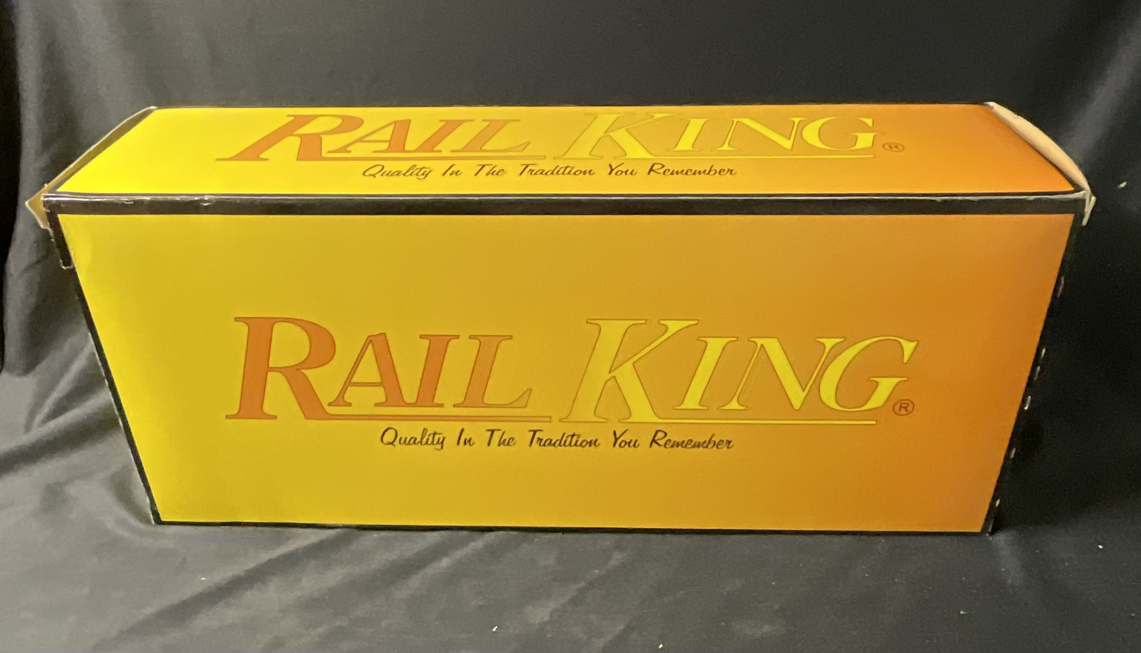 RailKing by MTH Electric Trains Auto Carrier with Ertl Automobiles 30-7628
