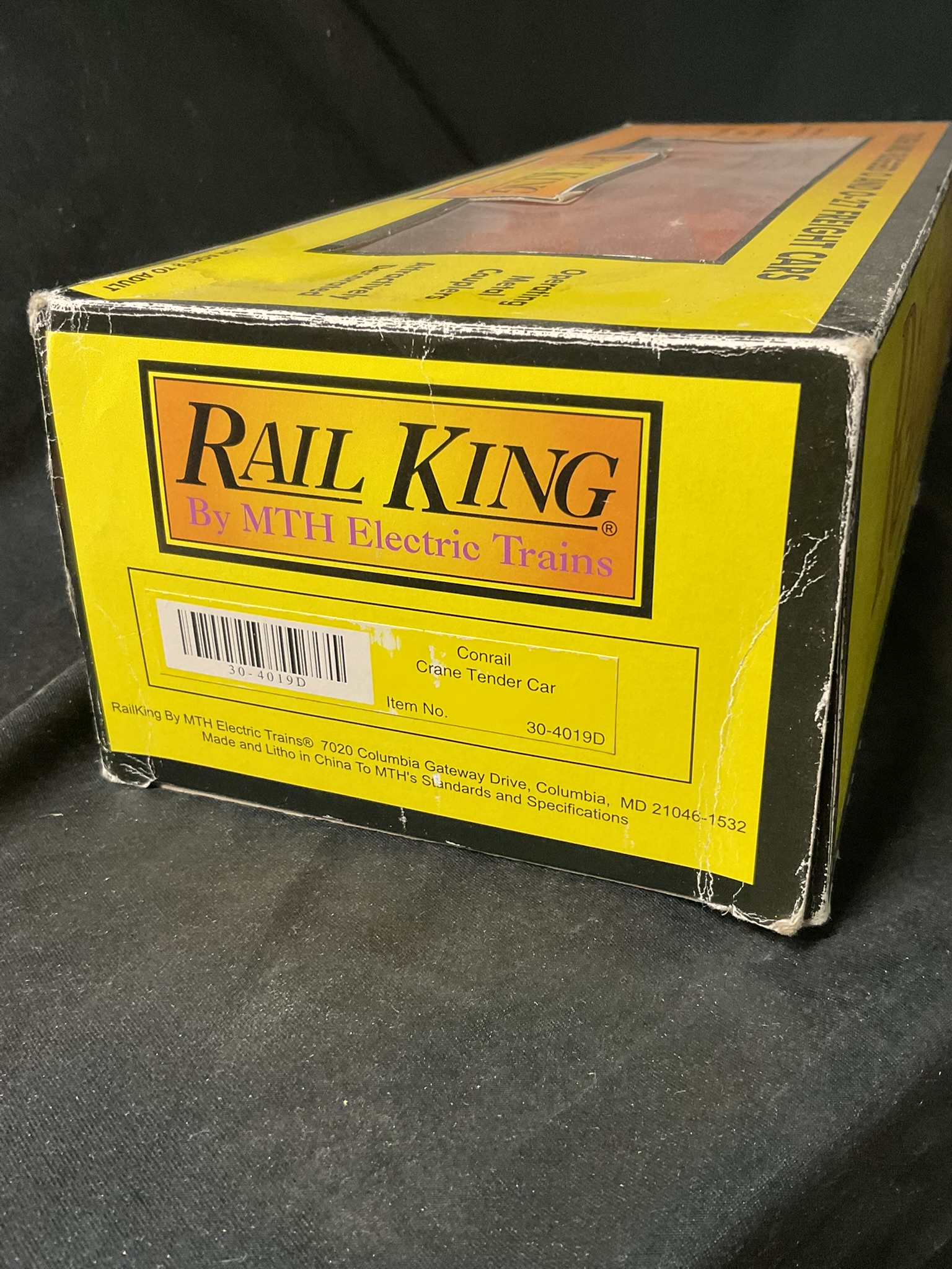 A Pair of RailKing by MTH Electric Trains O Gauge Conrail Crane Tender Cars
