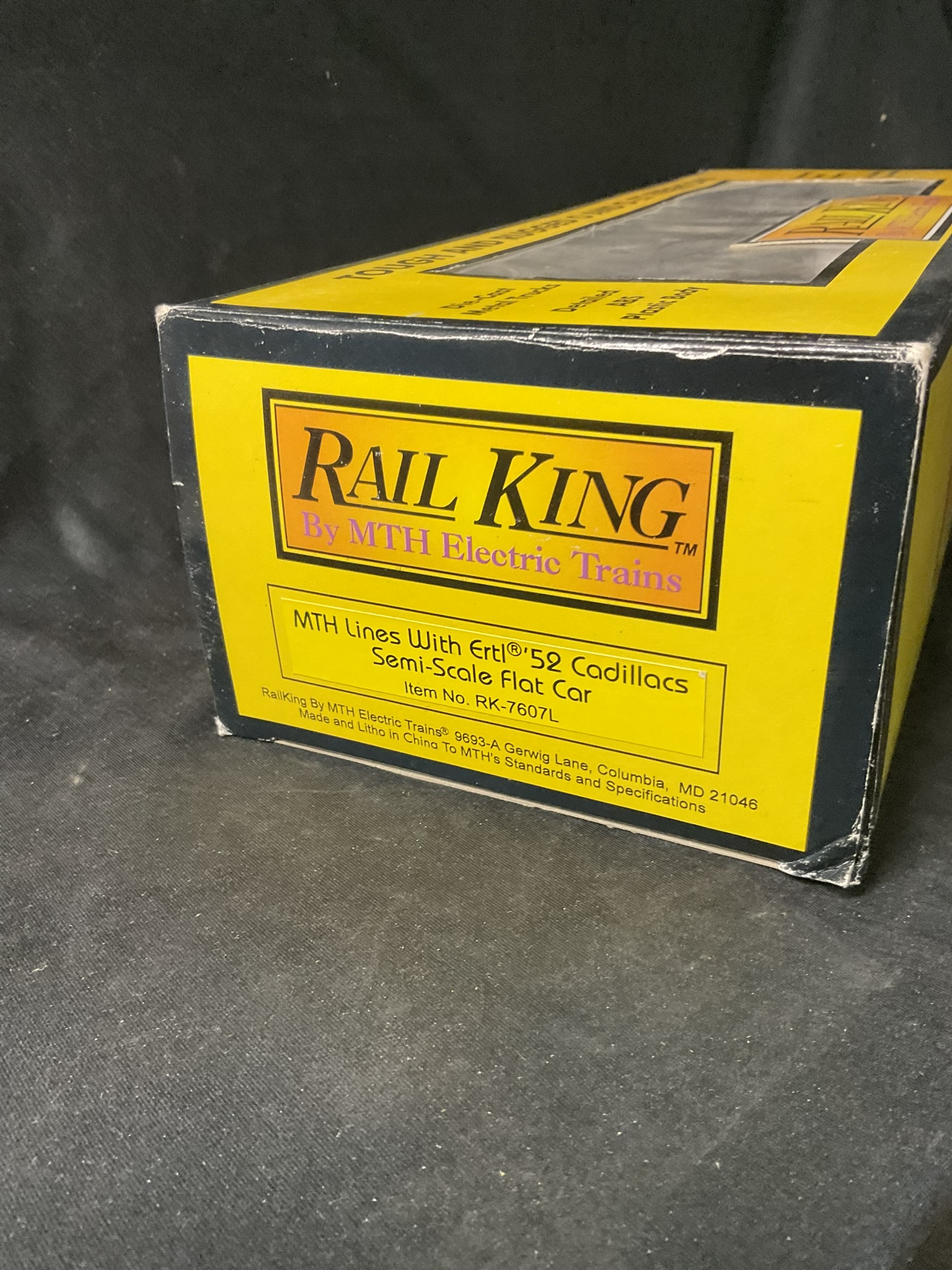 M.T.H. RailKing O-Gauge Semi-Scale Flat Car with a Pair of Ertl 1952 Cadillacs Item RK-7607L
