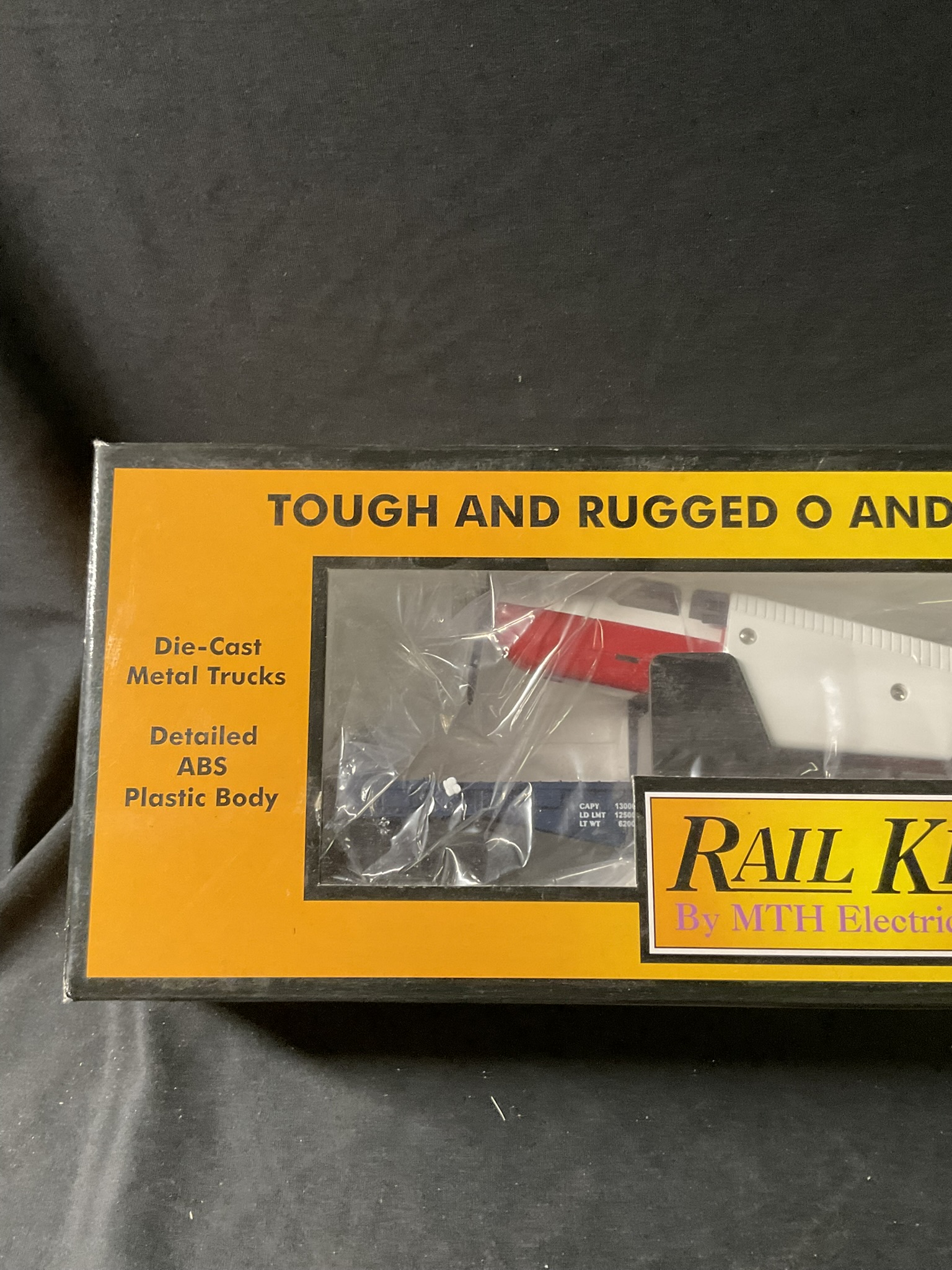 MTH RailKing O-Gauge MTH Transportation Co. Flat Car with Airplane Load 30-7621