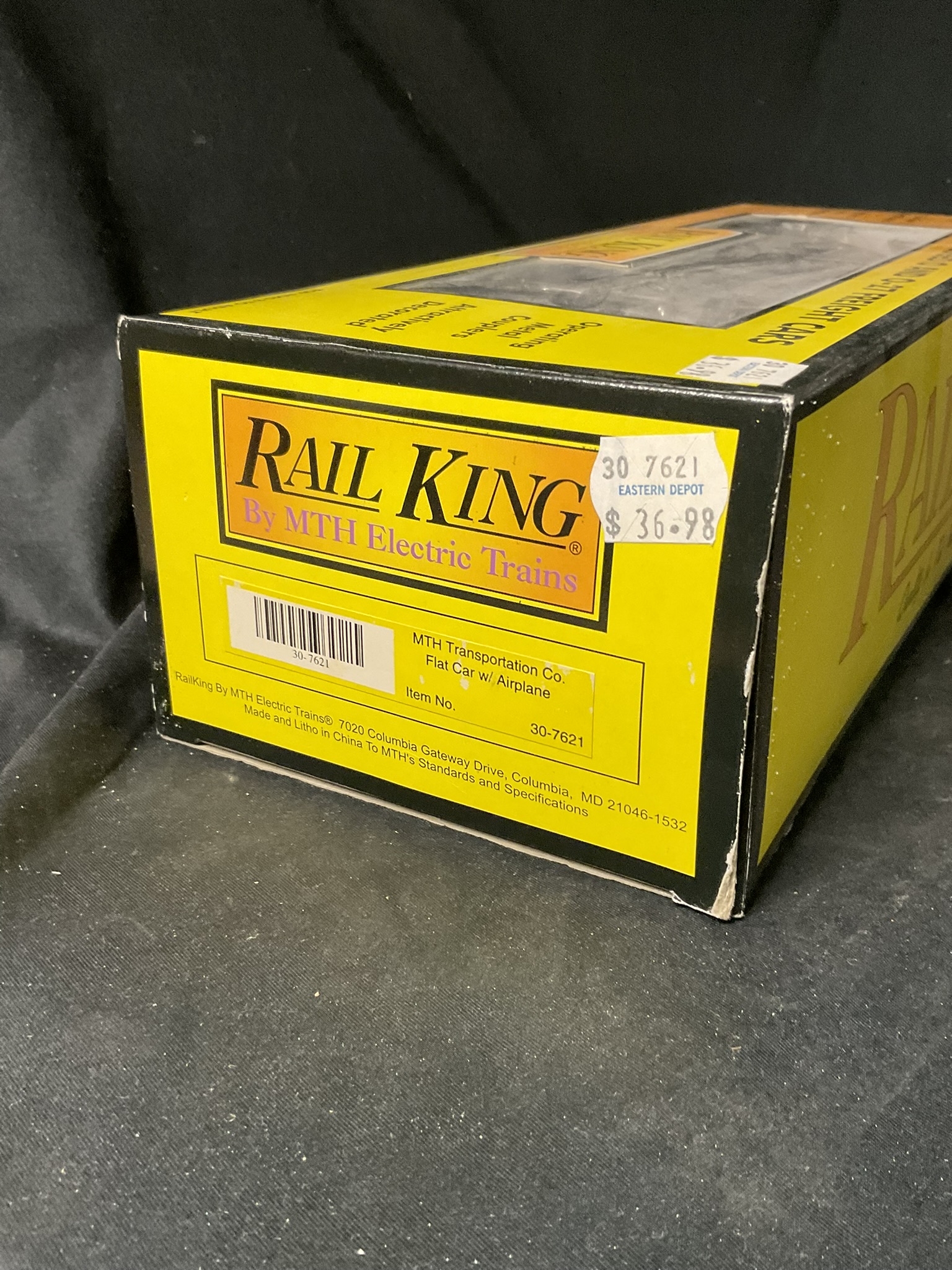 MTH RailKing O-Gauge MTH Transportation Co. Flat Car with Airplane Load 30-7621