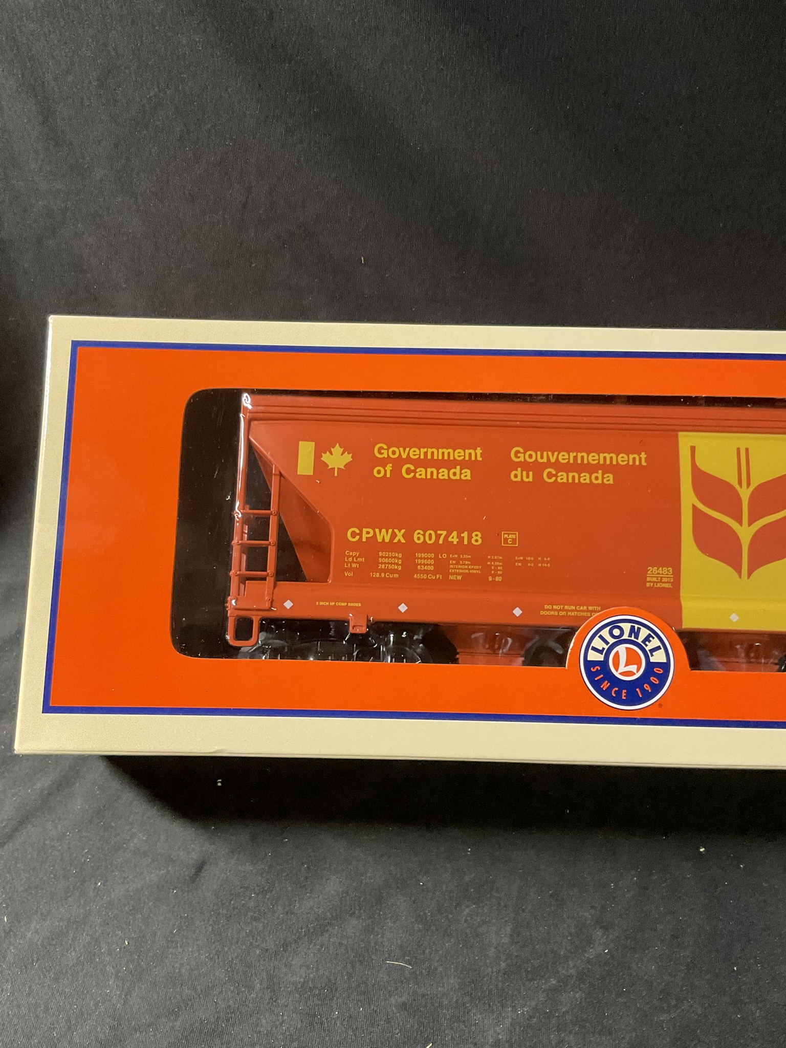 Lionel 6-26483 O Gauge Government of Canada ACF 2-Bay Hopper