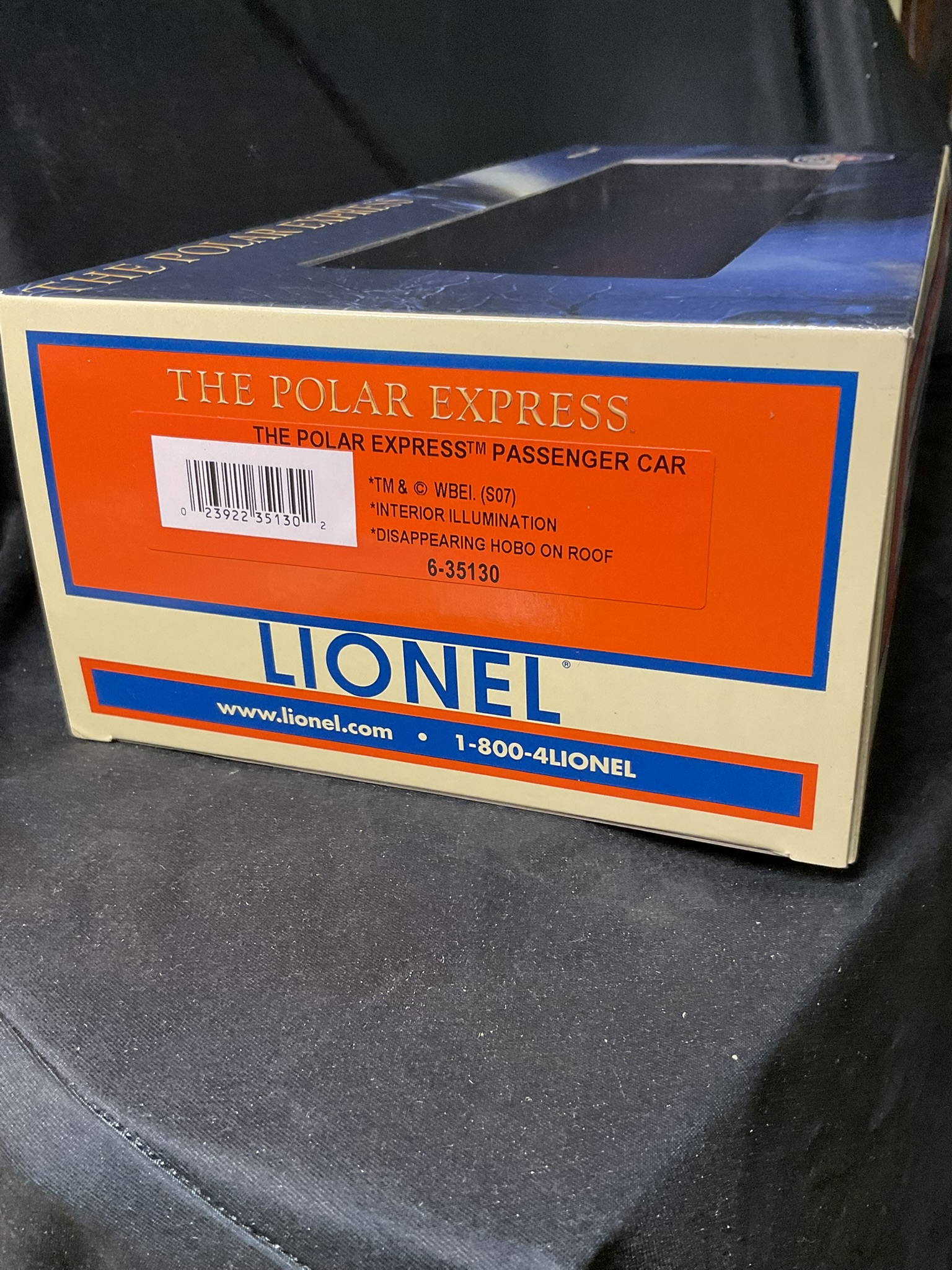 Lionel O Gauge The Polar Express Passenger Car with Disappearing Hobo 6-35130