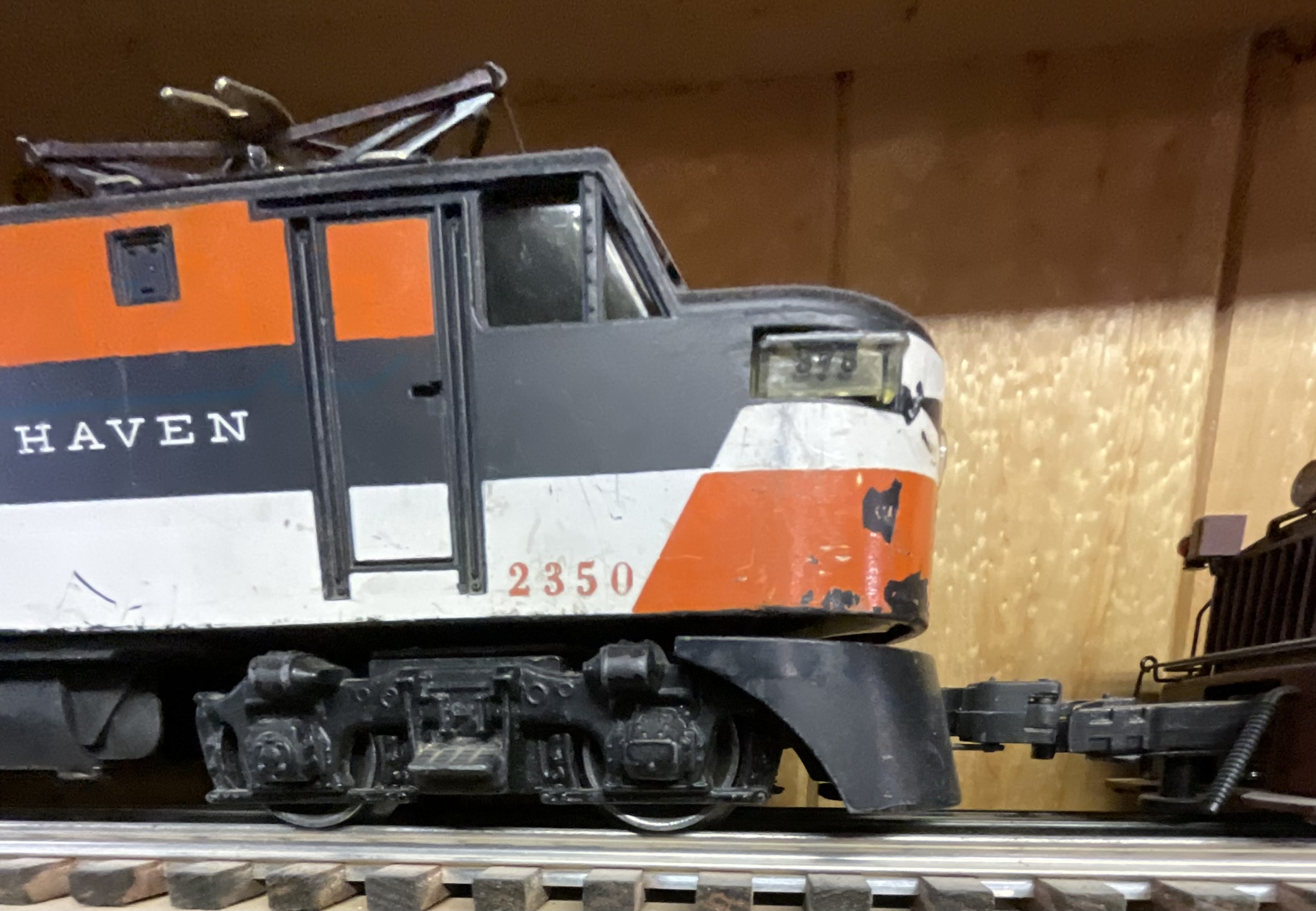Two Lionel O Gauge Locomotives, Including Postwar New Haven EP-5 No. 2350 and Pennsylvania No. 99 Buckeye Region Switcher
